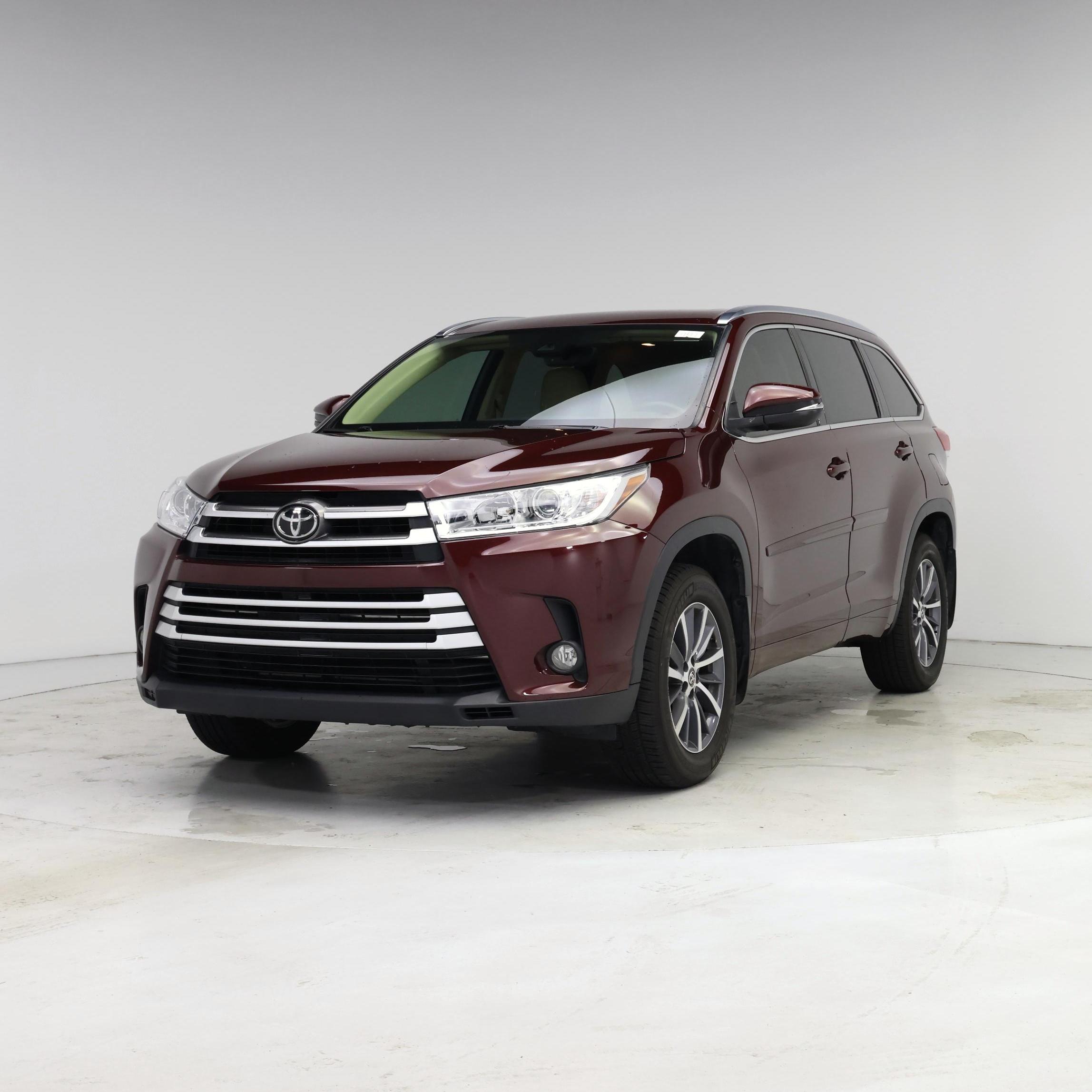Thumbnail: 2017 Toyota Highlander - 4