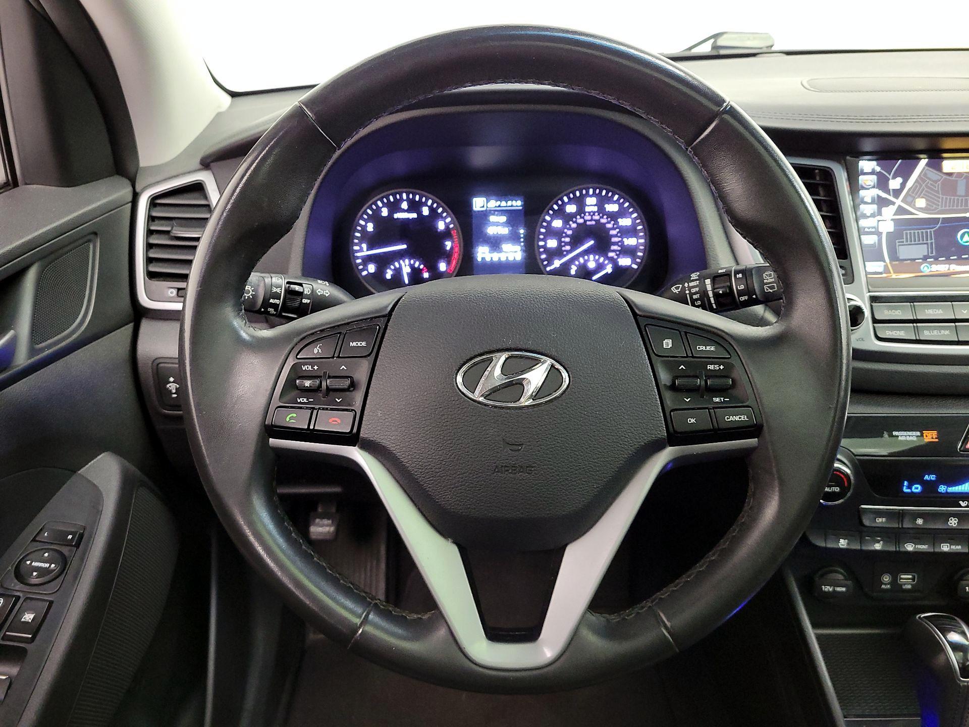 Thumbnail: 2016 Hyundai Tucson - 10