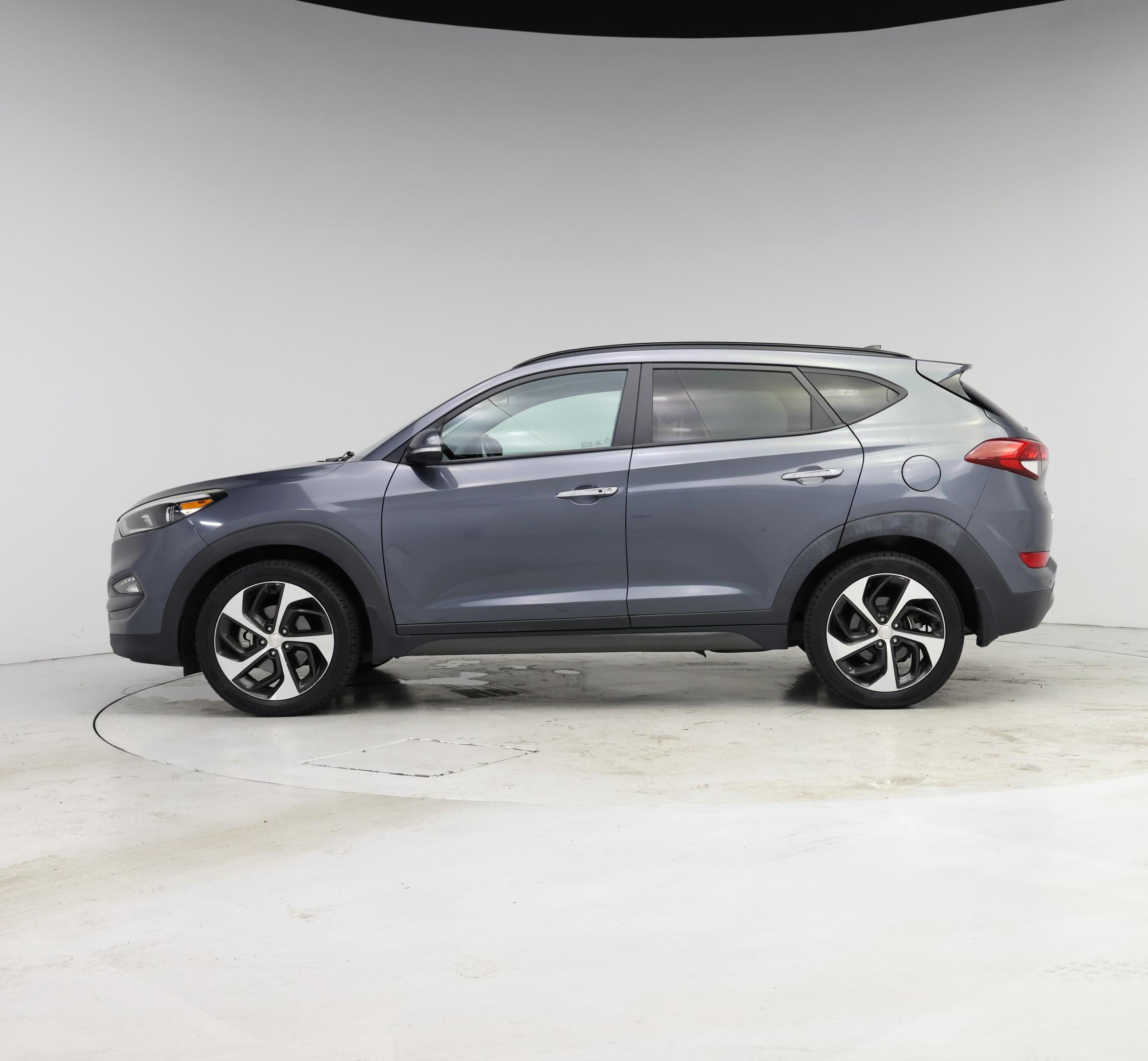 Thumbnail: 2016 Hyundai Tucson - 3