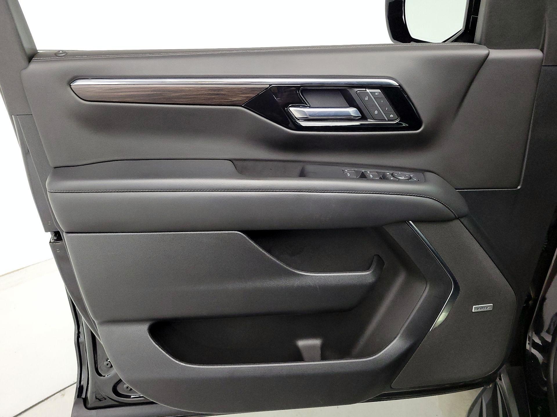 Thumbnail: 2025 Chevrolet Suburban - 12