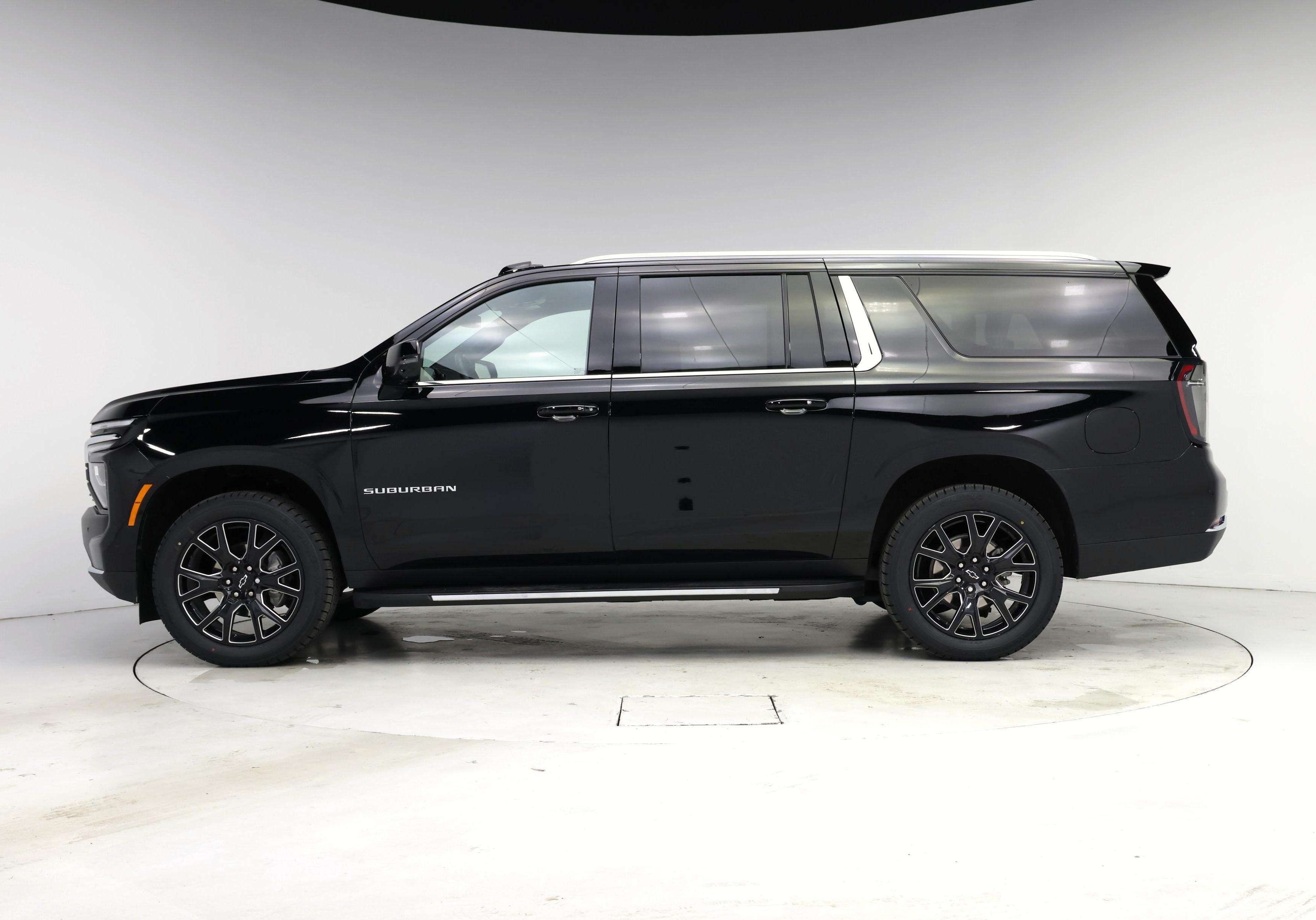 Thumbnail: 2025 Chevrolet Suburban - 3