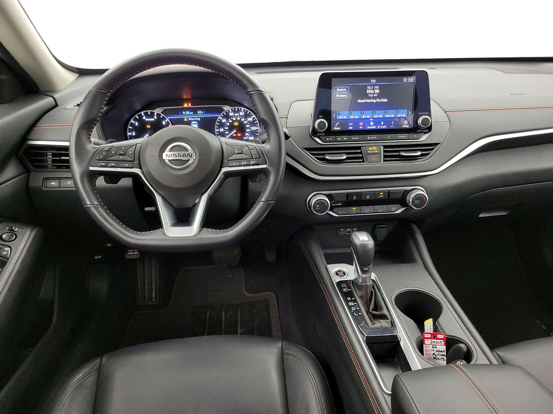 Thumbnail: 2022 Nissan Altima - 10