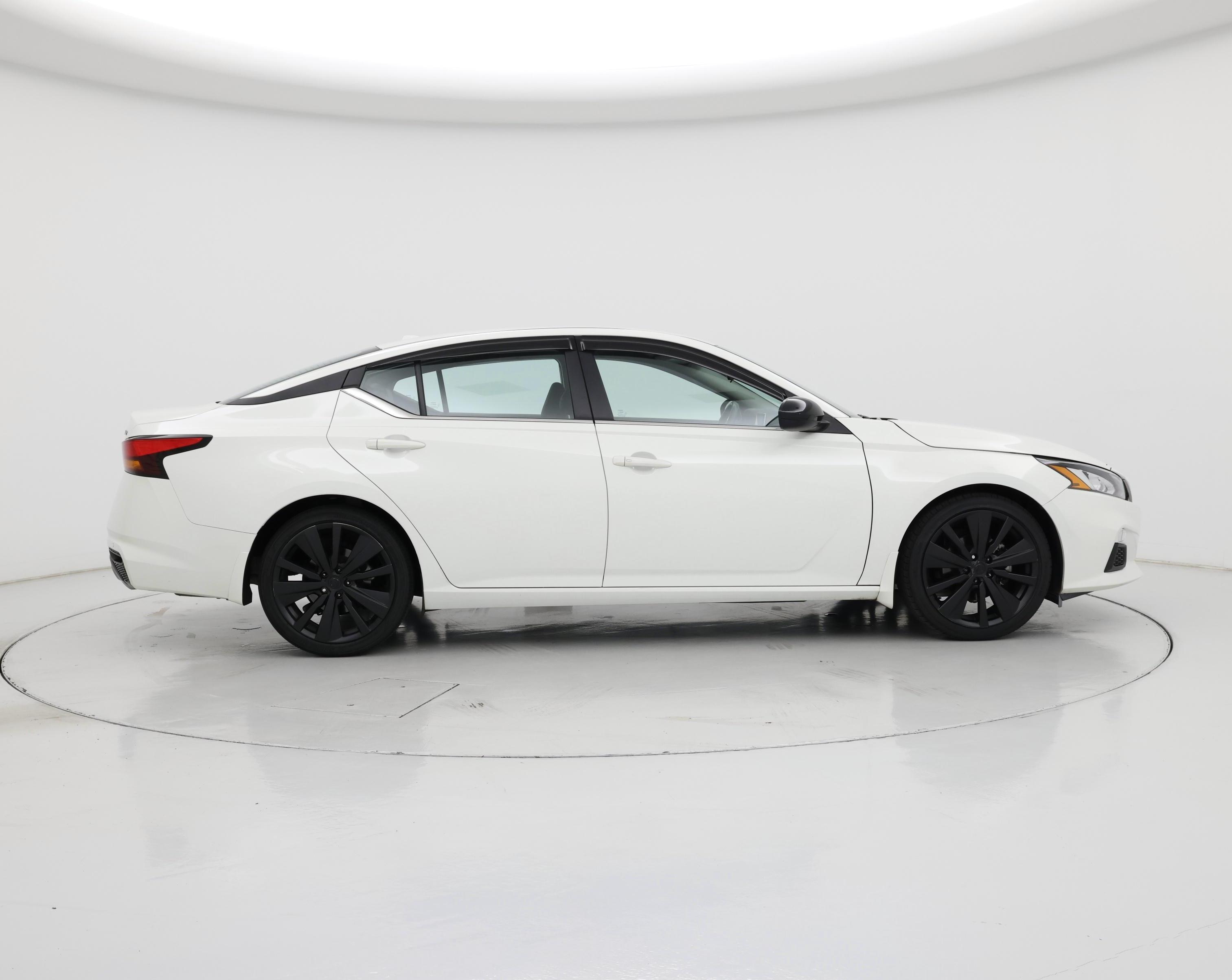 Thumbnail: 2022 Nissan Altima - 7