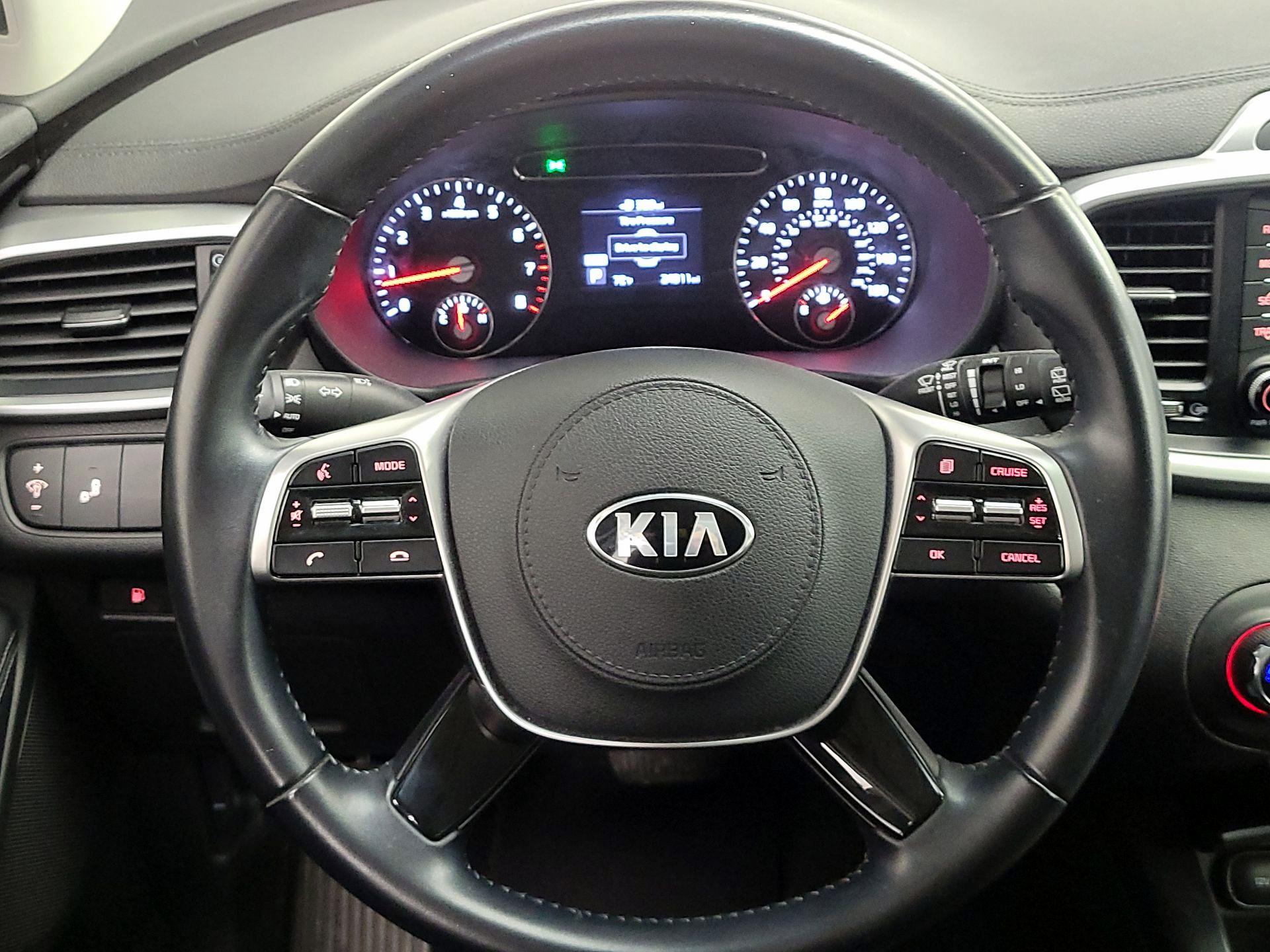 Thumbnail: 2020 Kia Sorento - 10