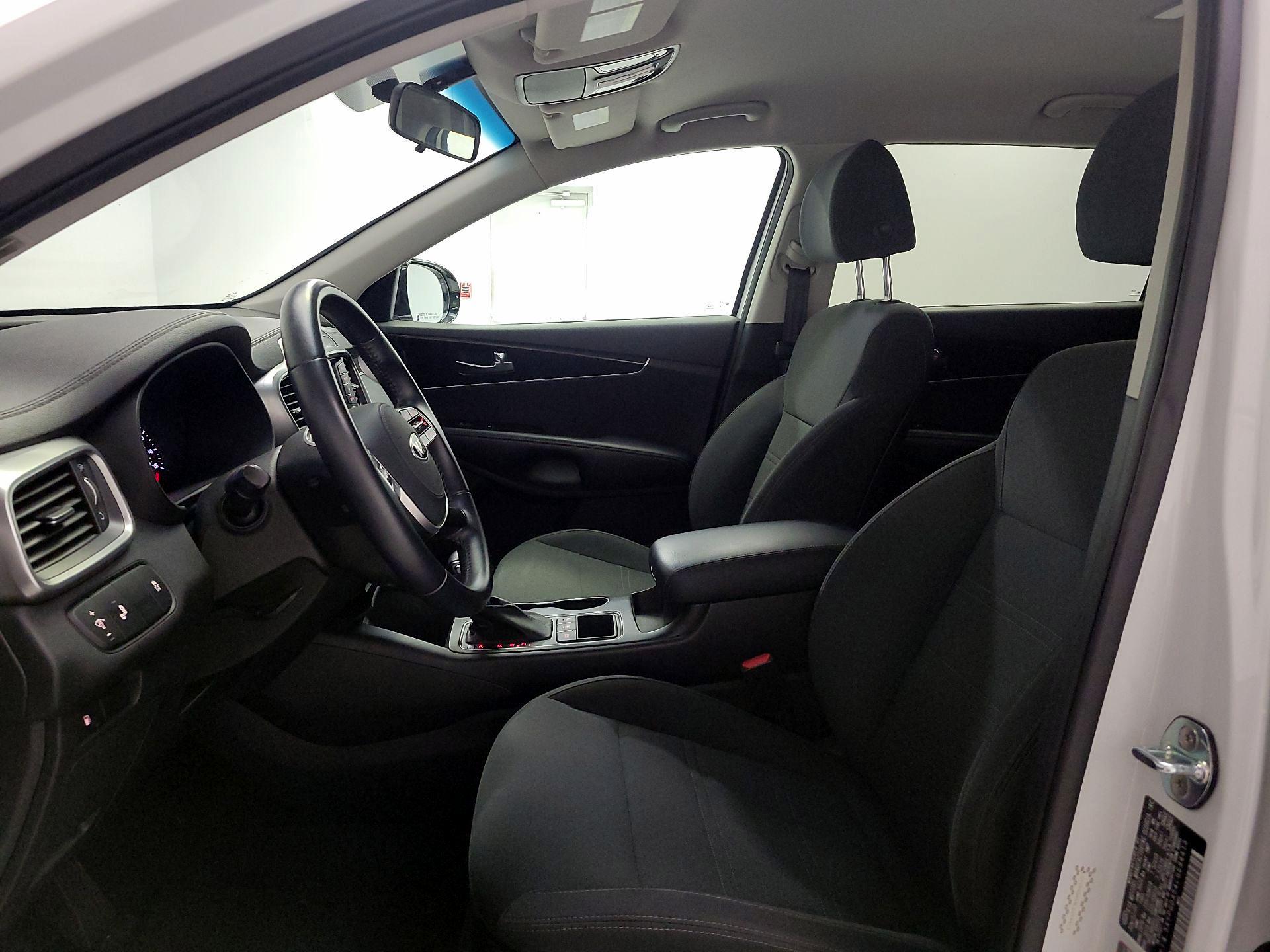 Thumbnail: 2020 Kia Sorento - 11