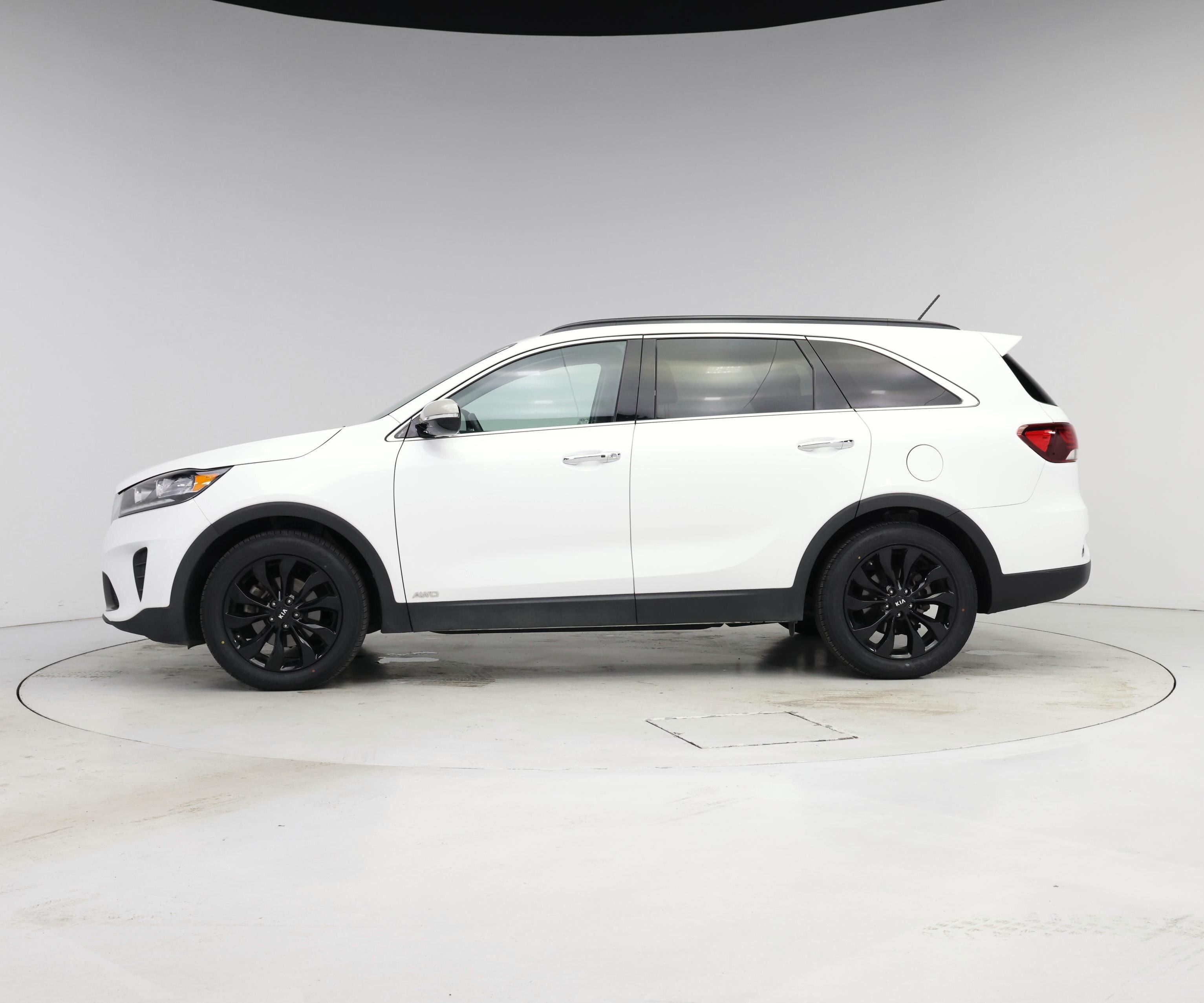 Thumbnail: 2020 Kia Sorento - 3