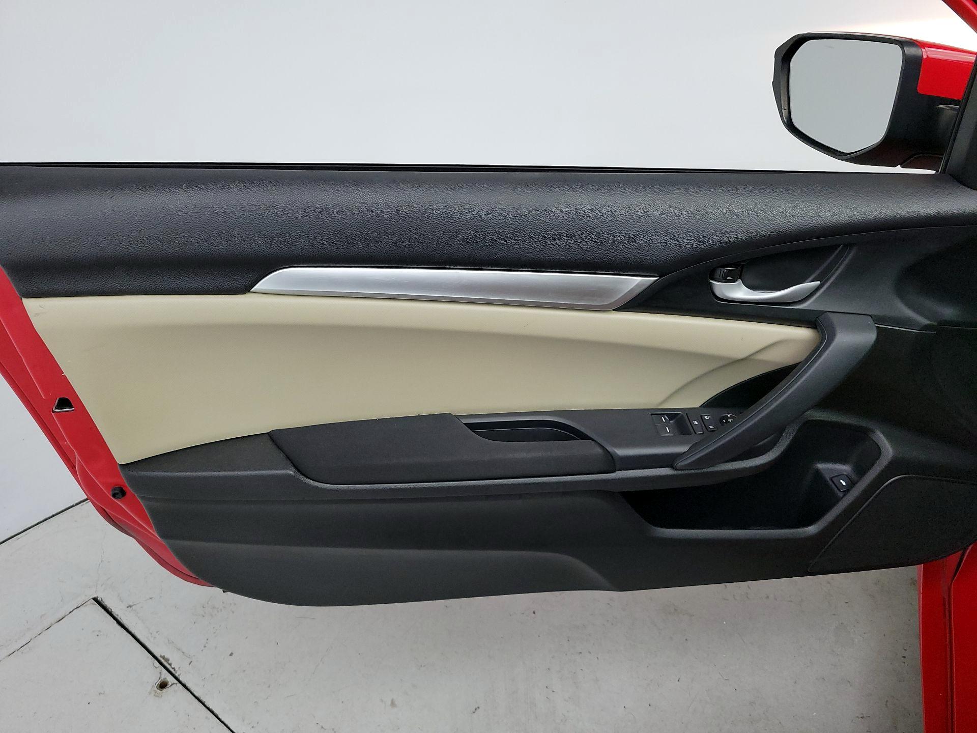 Thumbnail: 2017 Honda Civic - 12