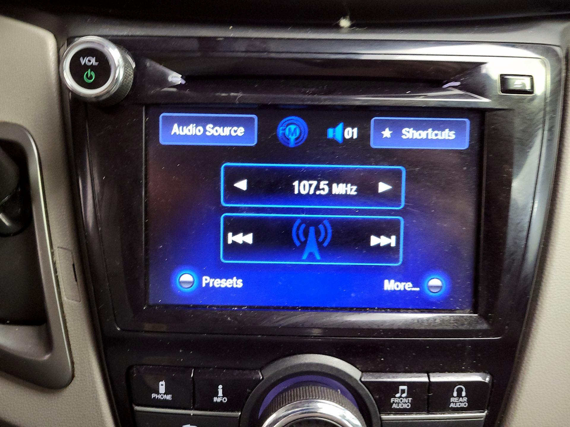 Thumbnail: 2015 Honda Odyssey - 15