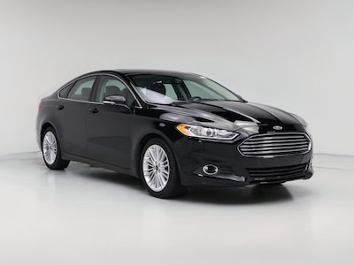 Black 2016 Ford Fusion SE