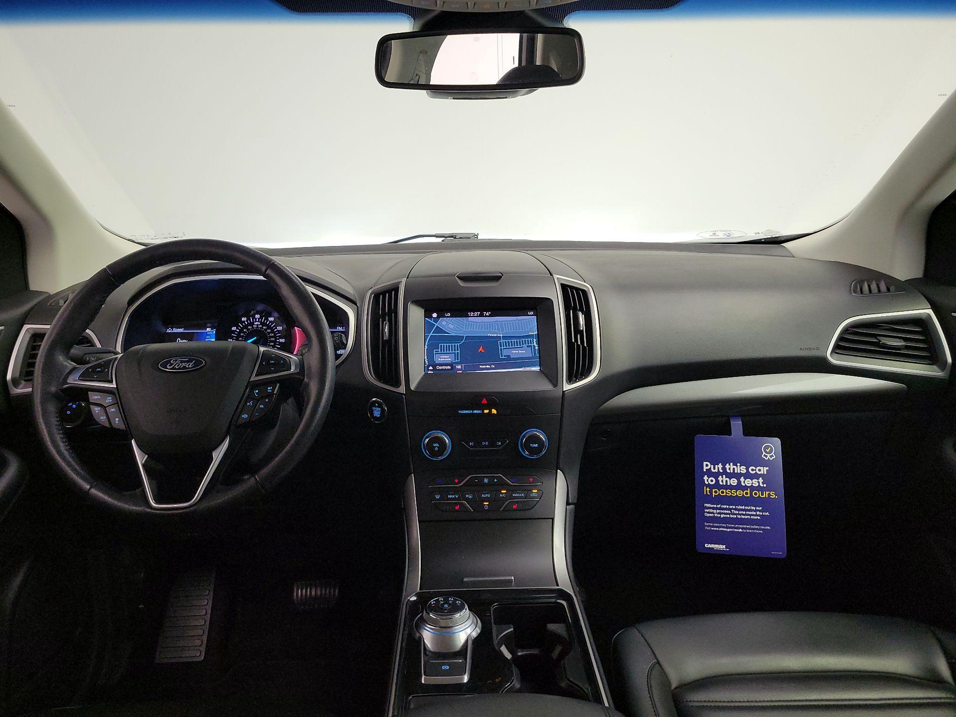 Thumbnail: 2019 Ford Edge - 9