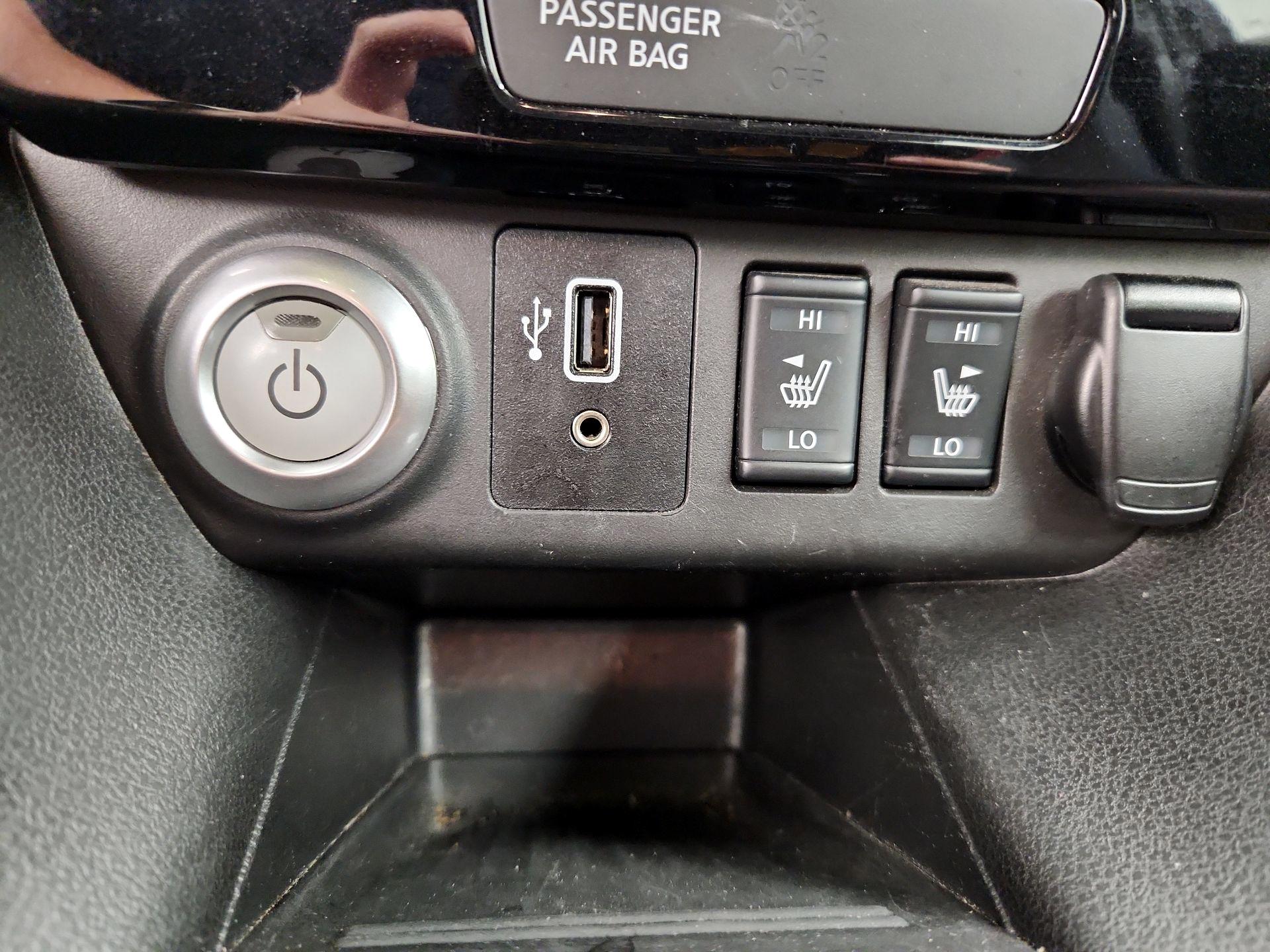 Thumbnail: 2019 Nissan Leaf - 19