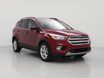 Red 2018 Ford Escape SE