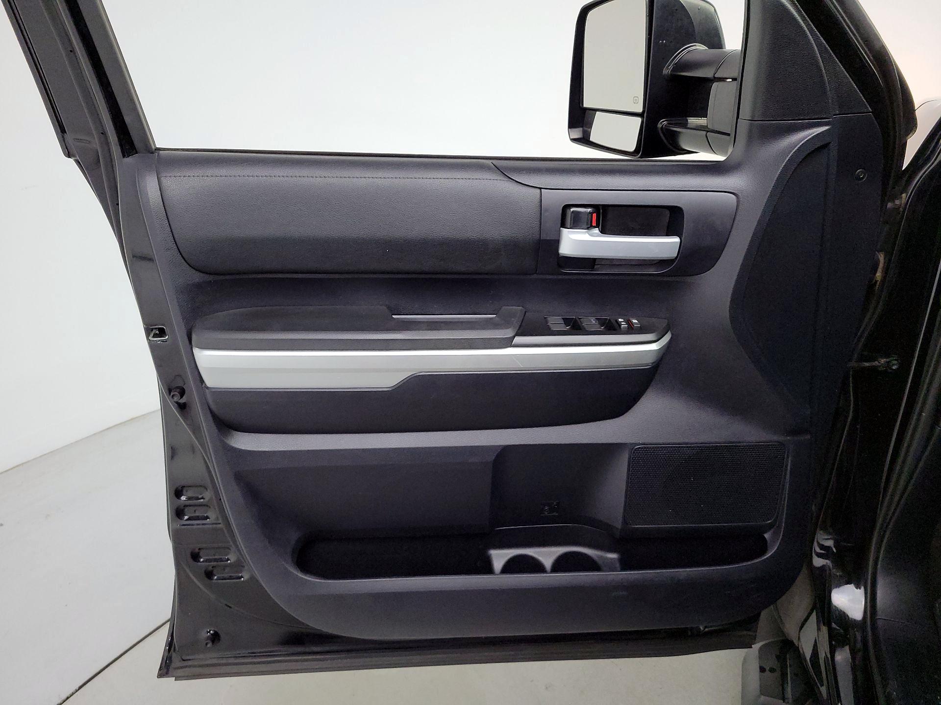 Thumbnail: 2015 Toyota Tundra - 12