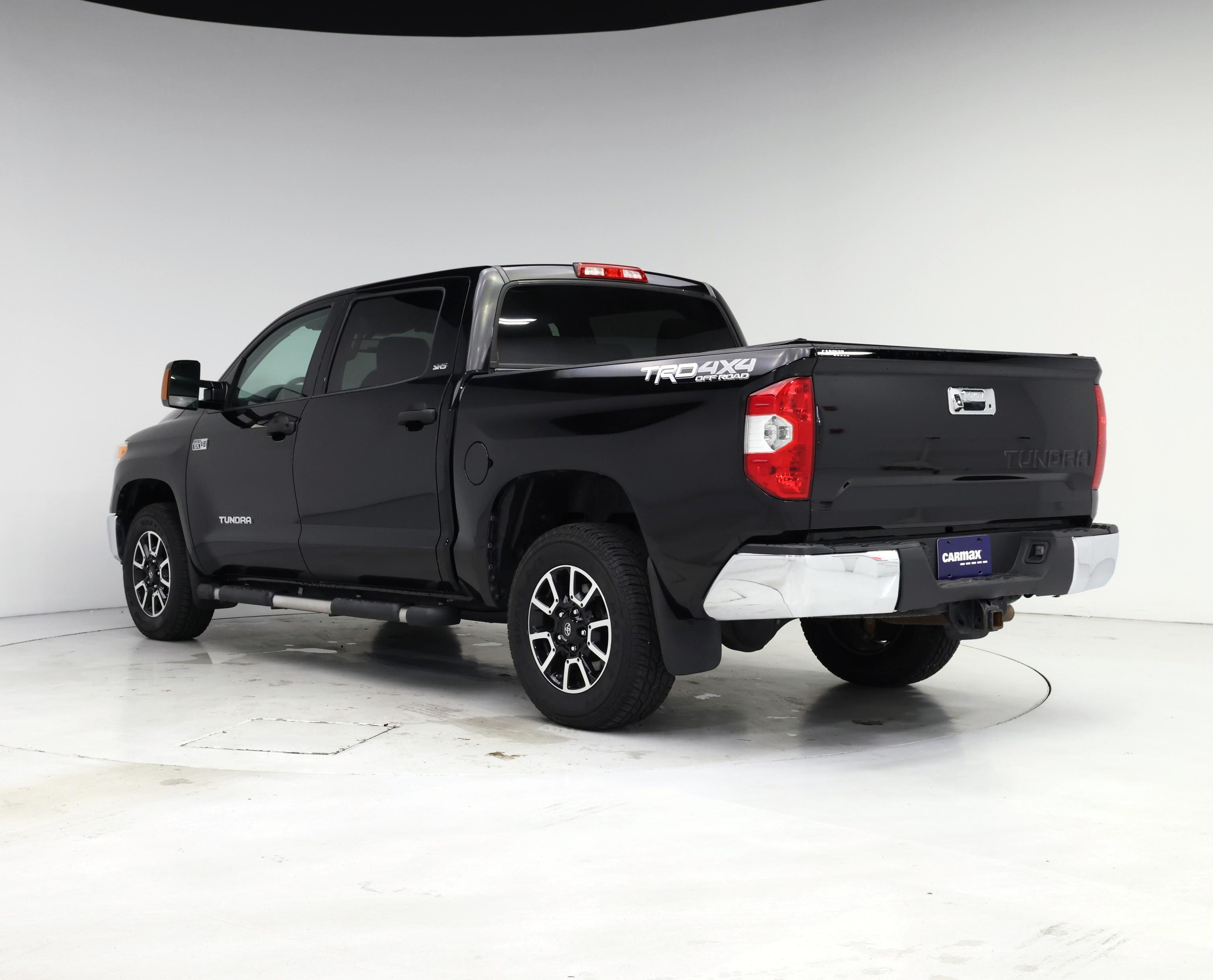 Thumbnail: 2015 Toyota Tundra - 2