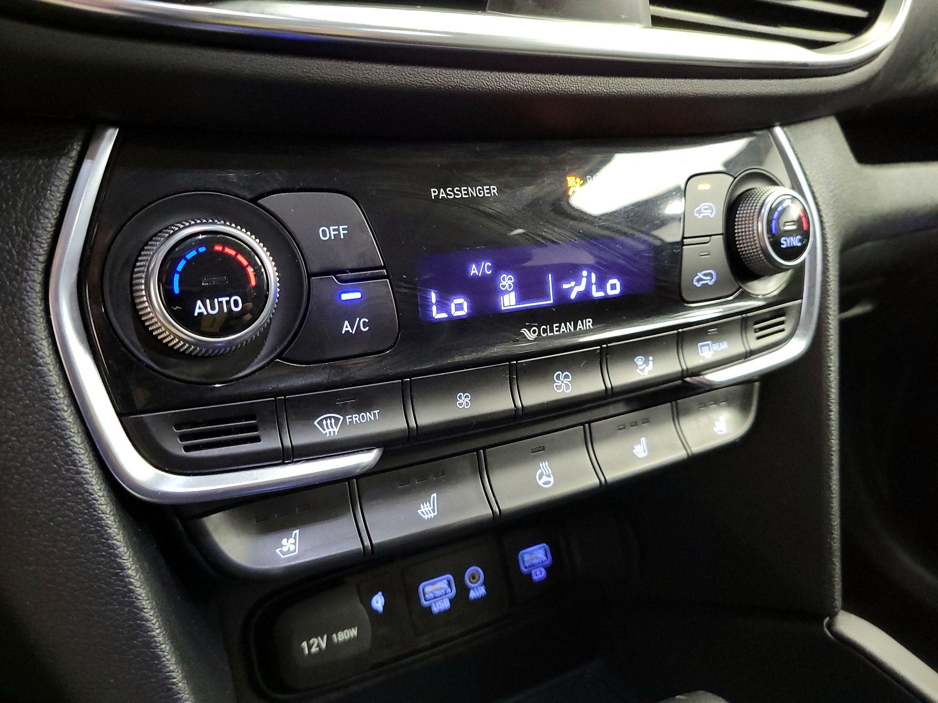 Thumbnail: 2020 Hyundai Santa Fe - 17