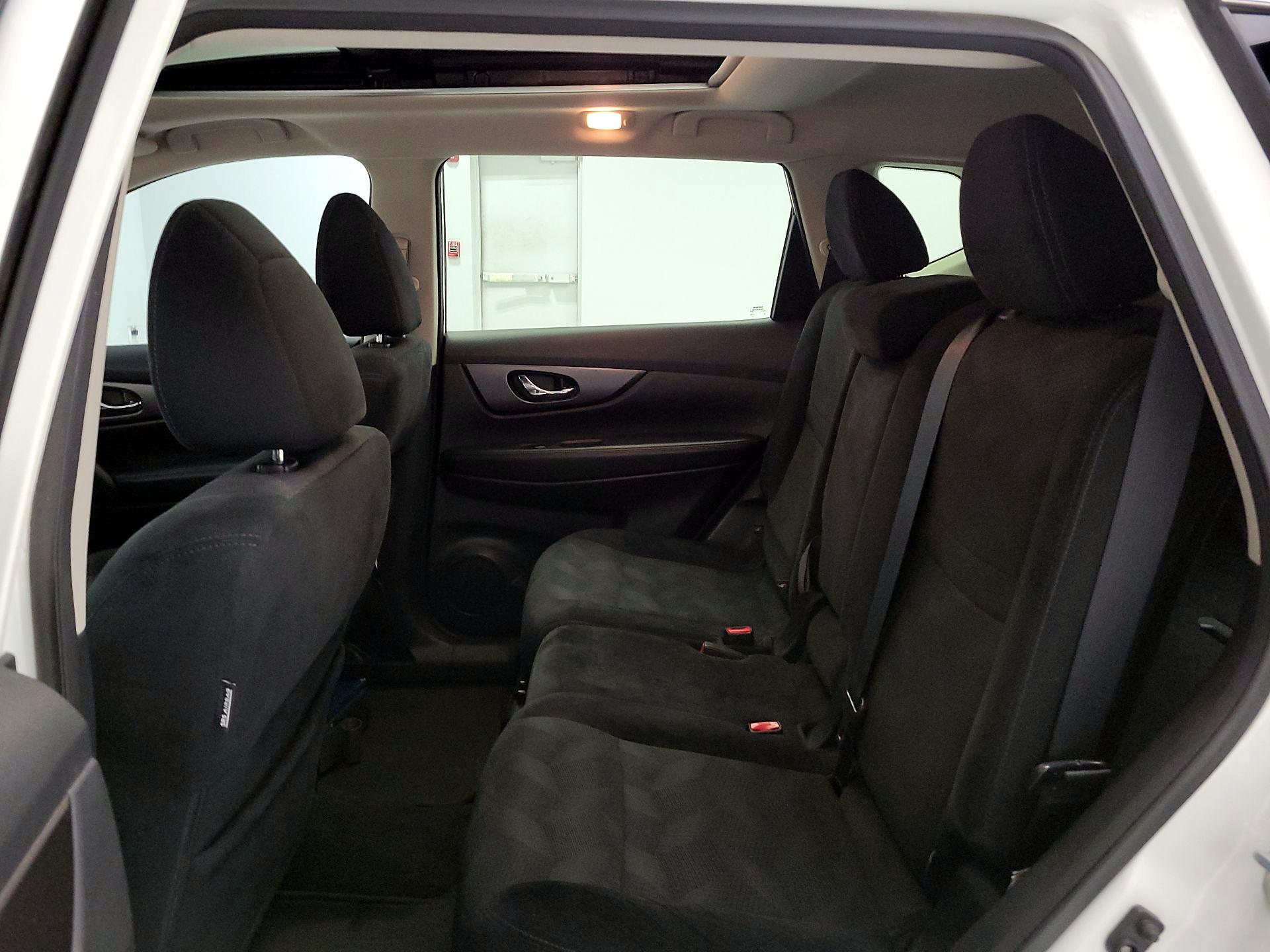 Thumbnail: 2016 Nissan Rogue - 20