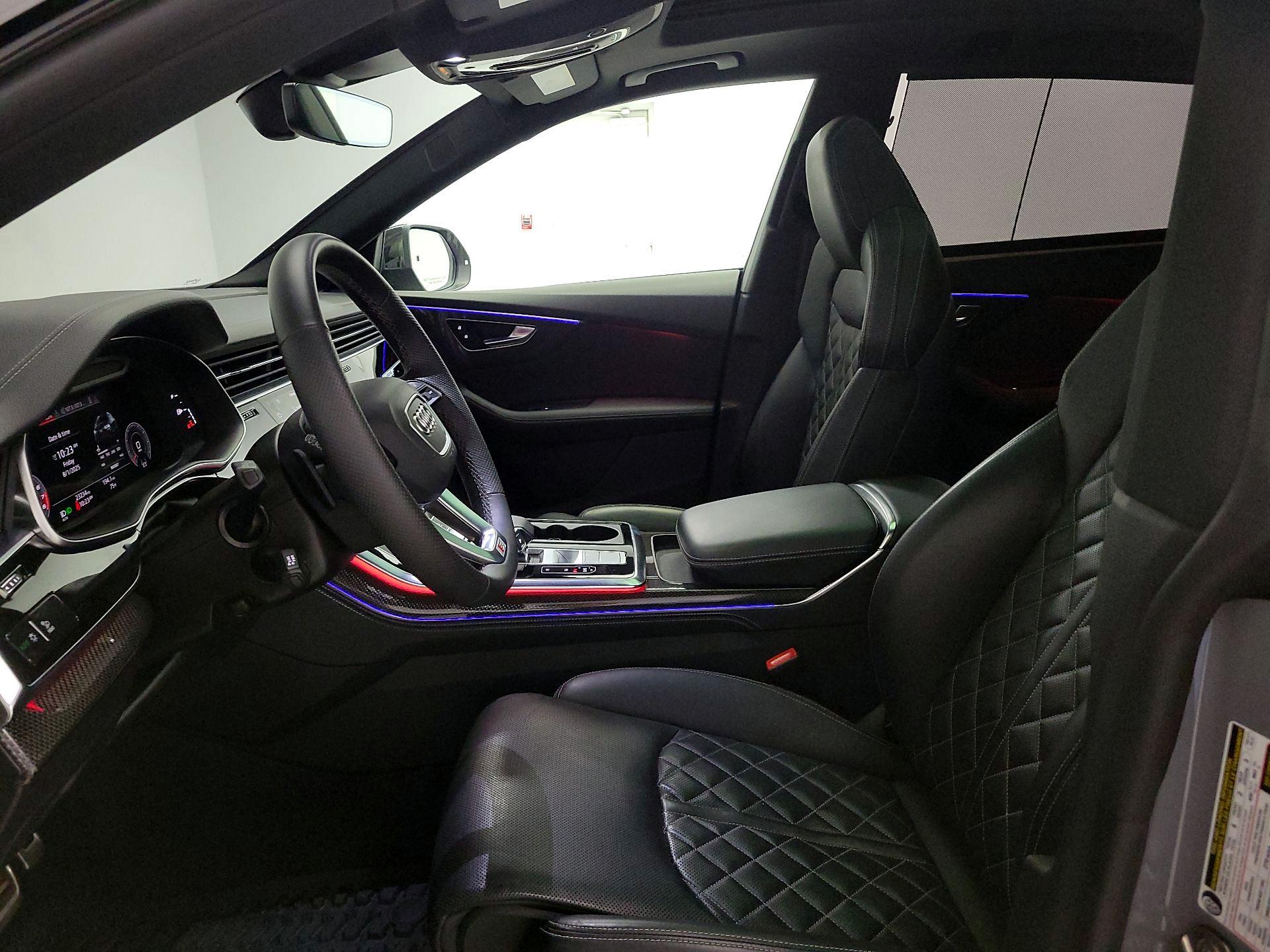 Thumbnail: 2023 Audi SQ8 - 11
