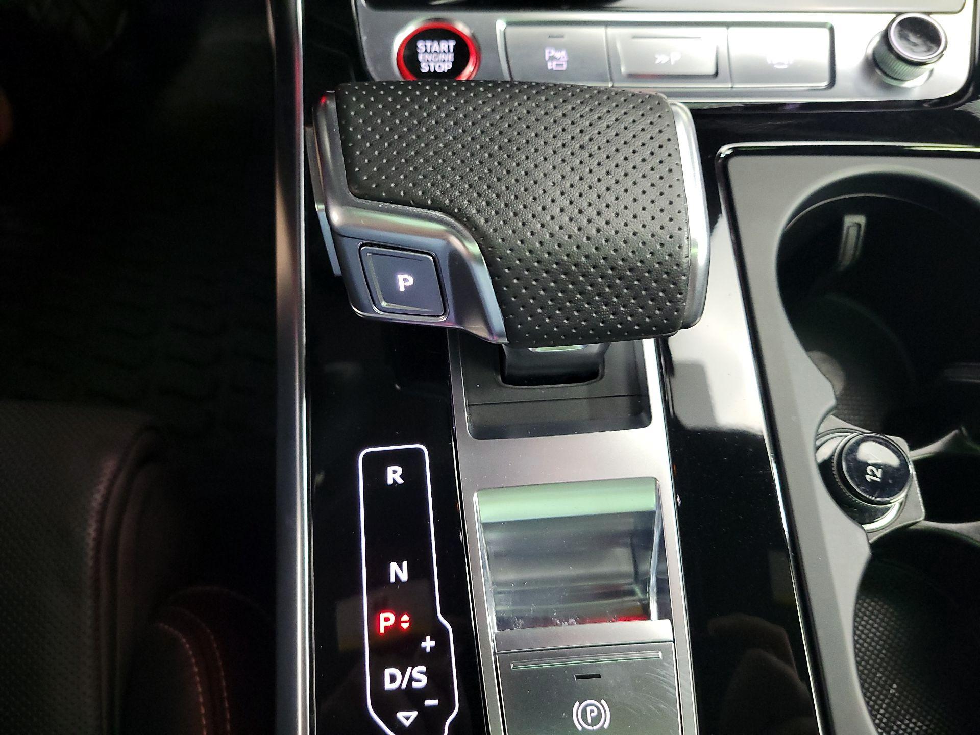 Thumbnail: 2023 Audi SQ8 - 18