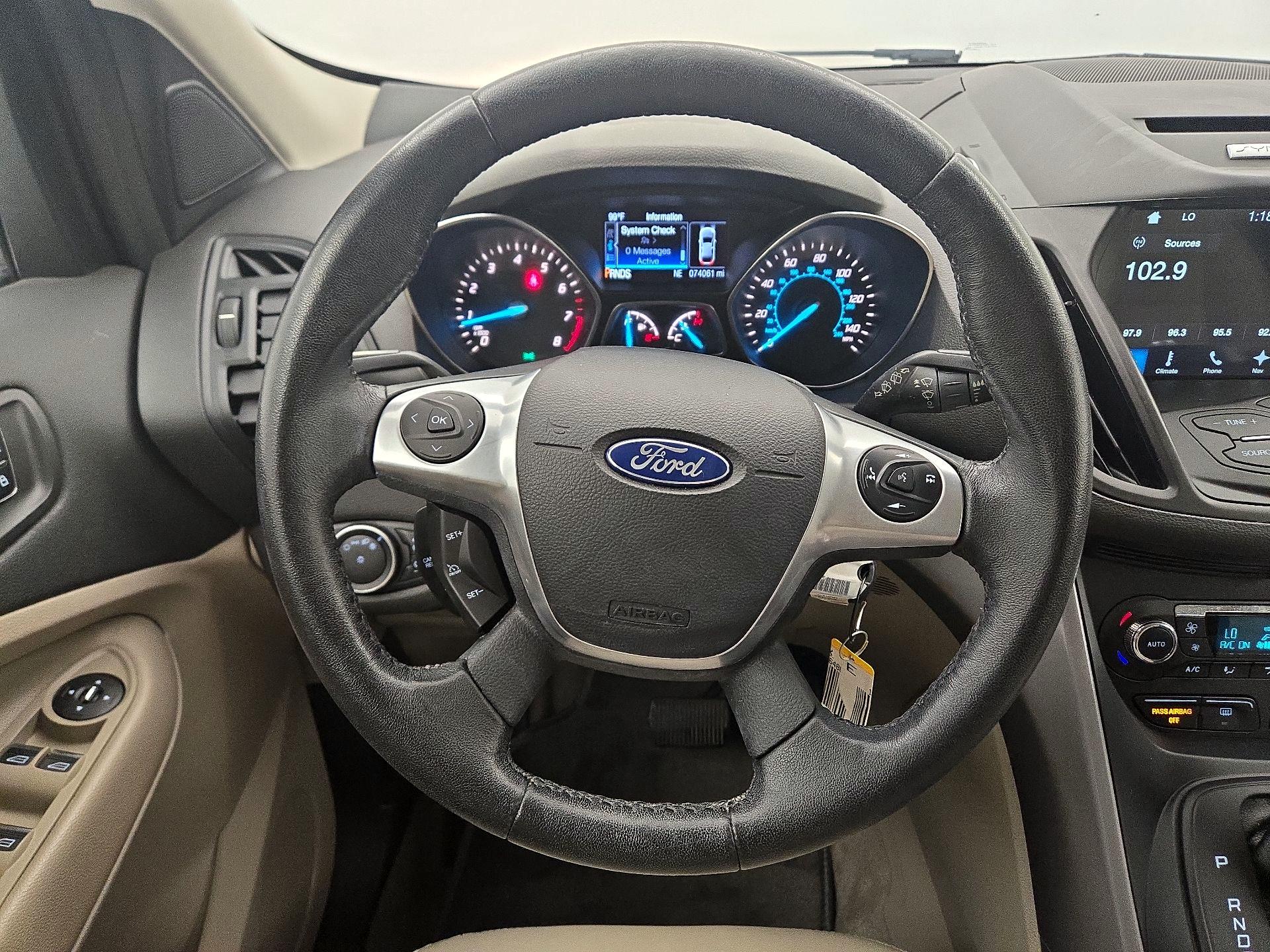 Thumbnail: 2016 Ford Escape - 10