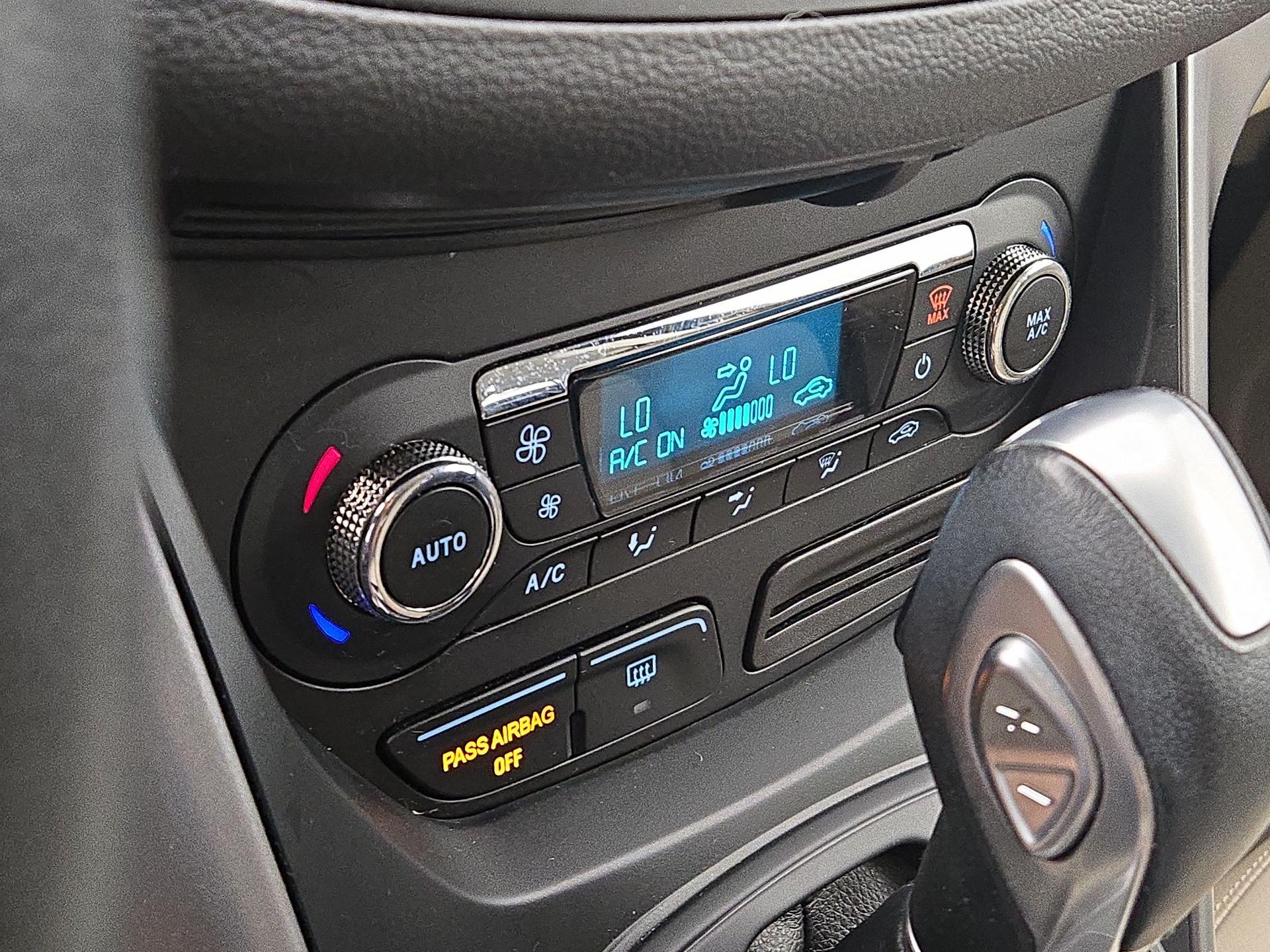 Thumbnail: 2016 Ford Escape - 16