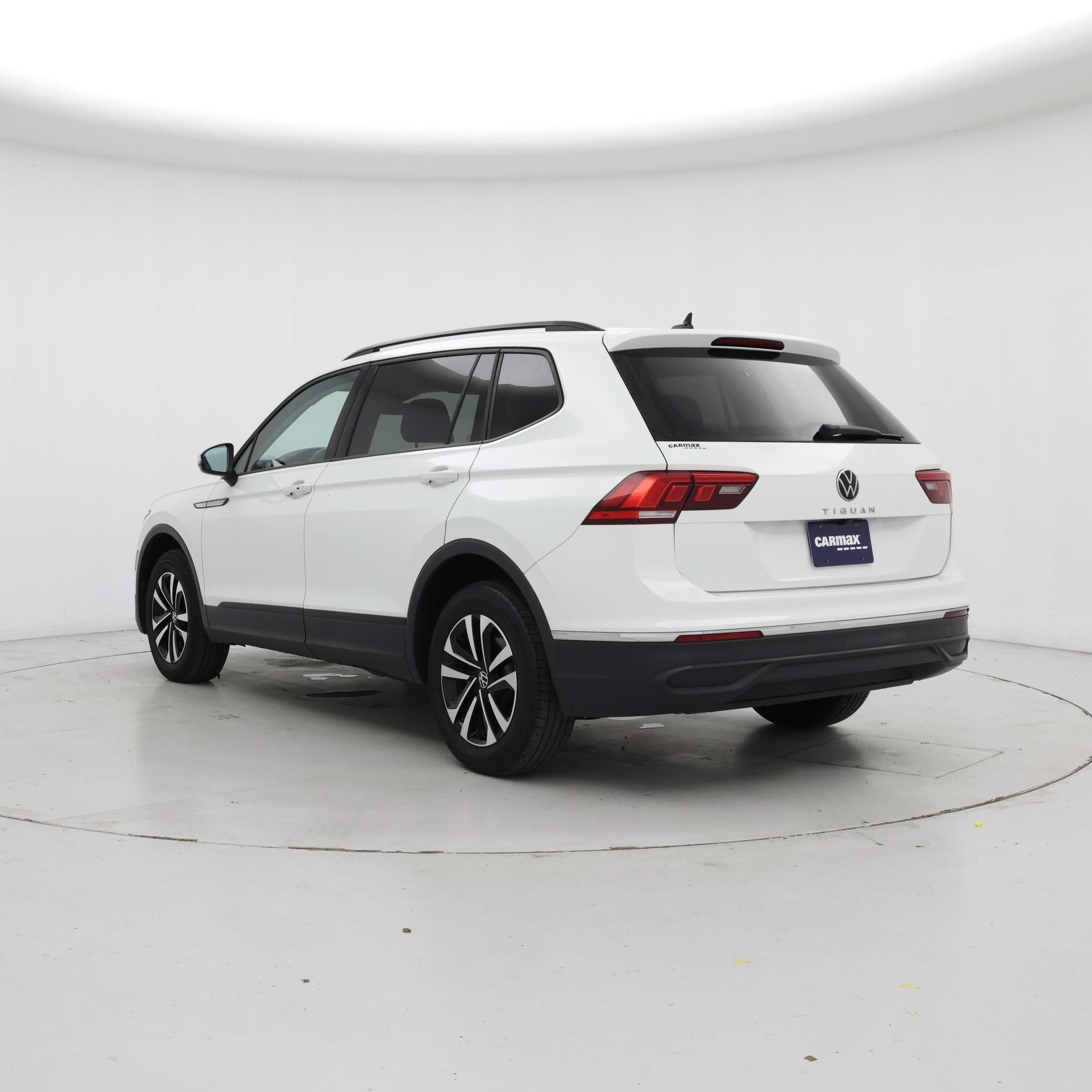 Thumbnail: 2022 Volkswagen Tiguan - 2