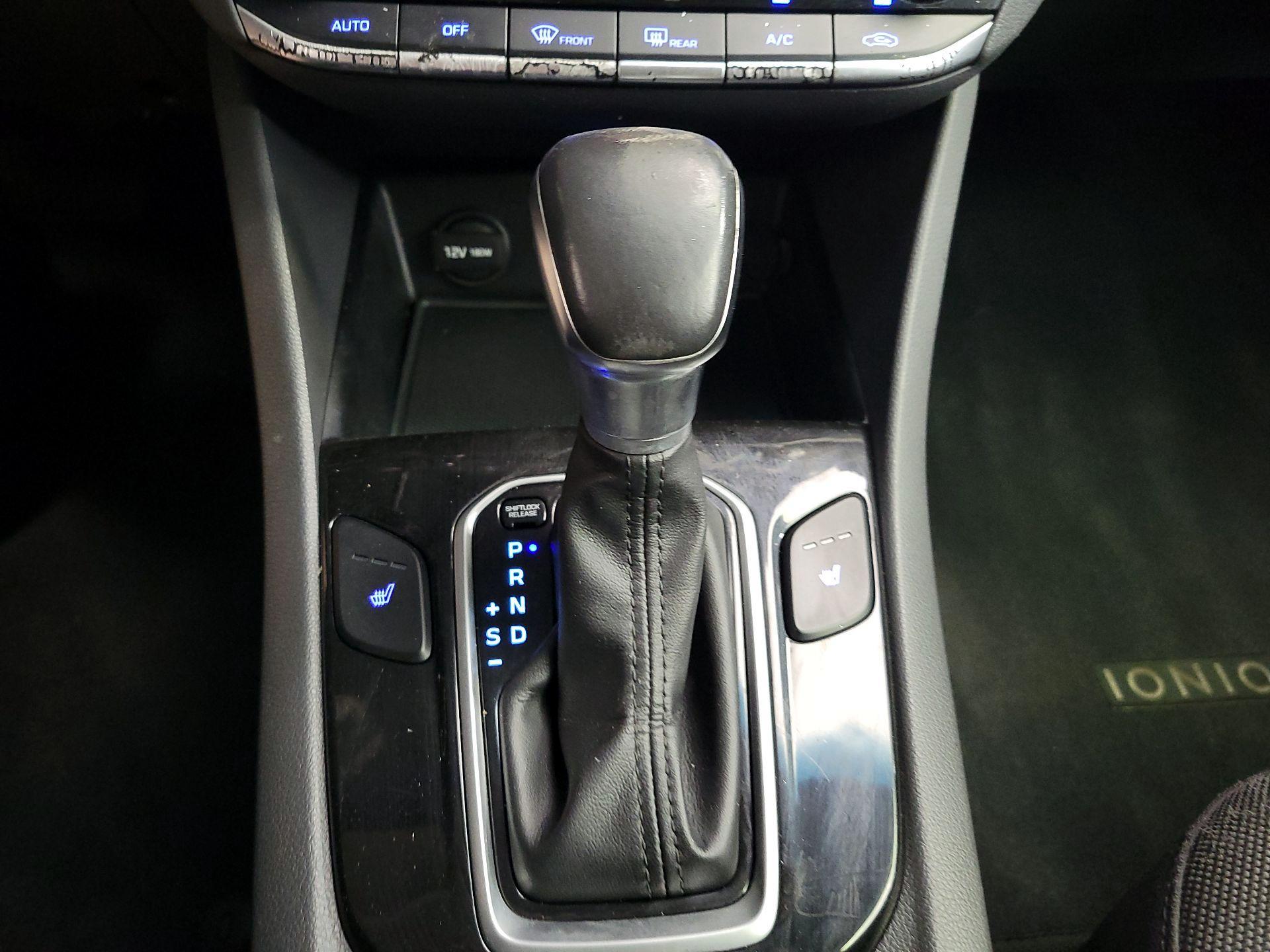 Thumbnail: 2017 Hyundai Ioniq - 17