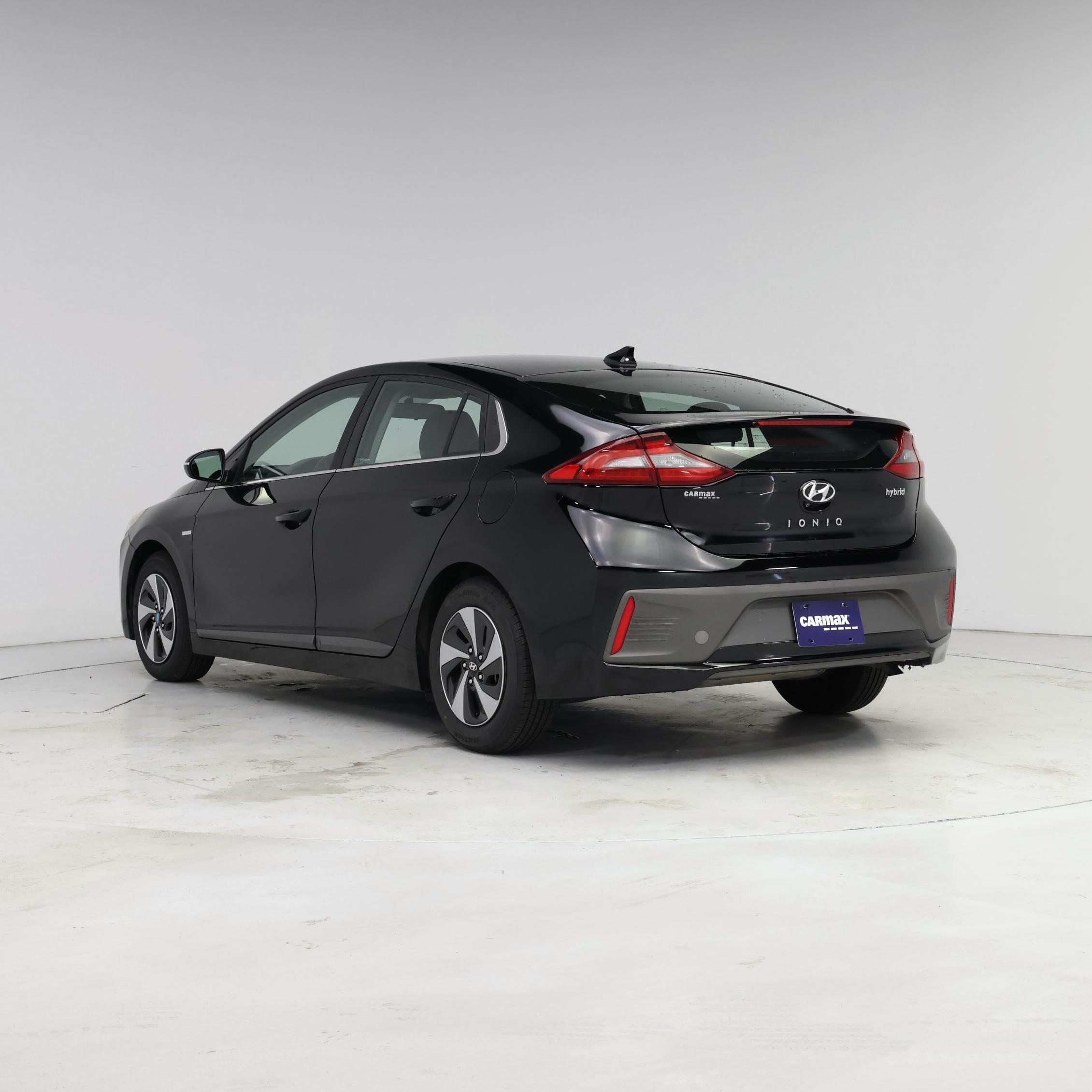 Thumbnail: 2017 Hyundai Ioniq - 2