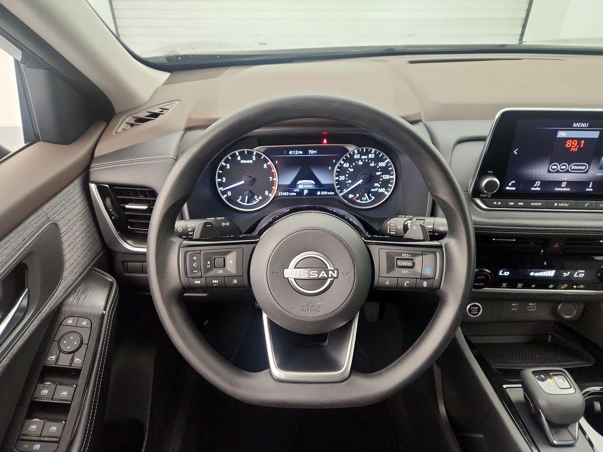 Thumbnail: 2022 Nissan Rogue - 10