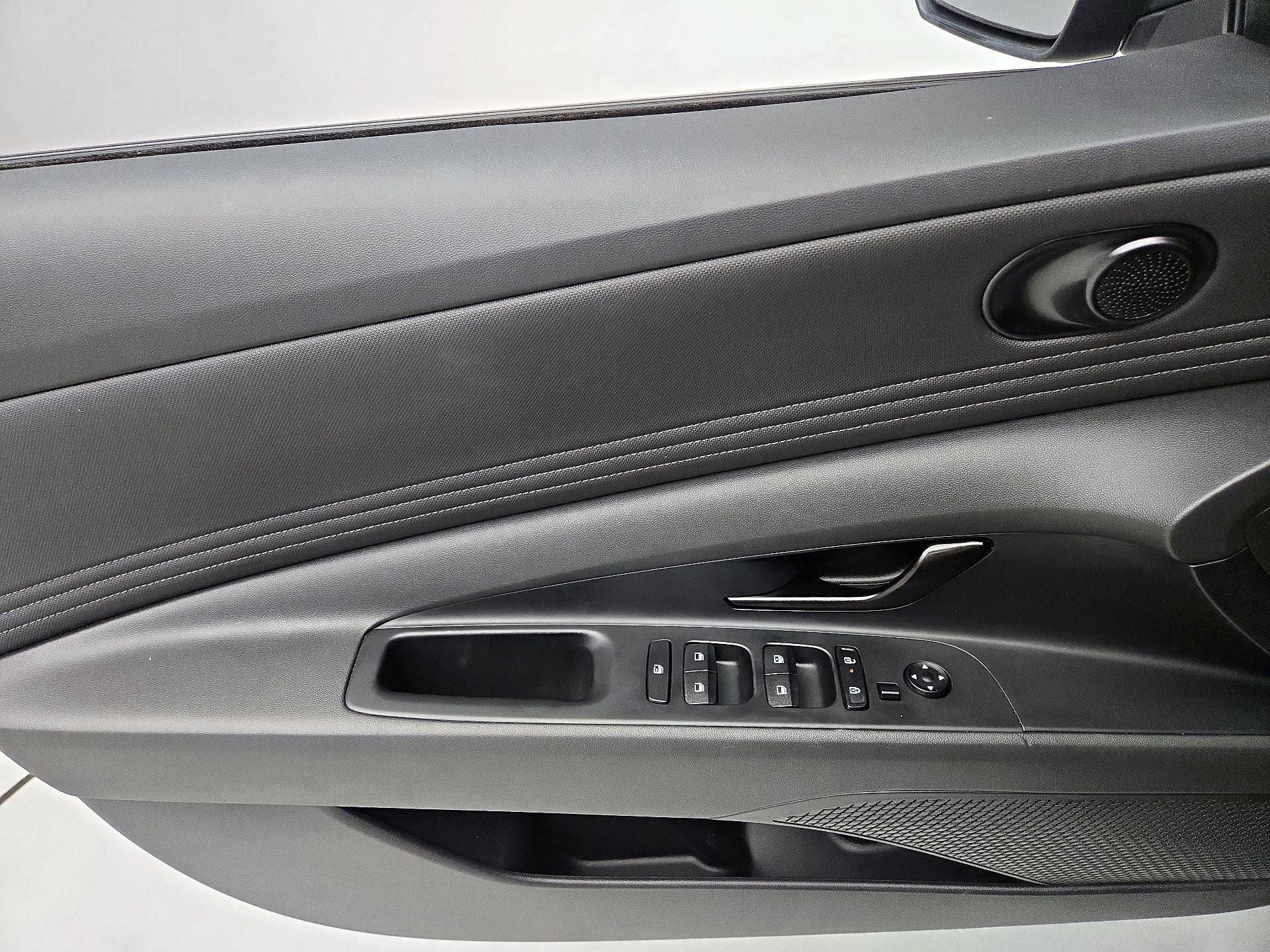 Thumbnail: 2025 Hyundai Elantra - 12