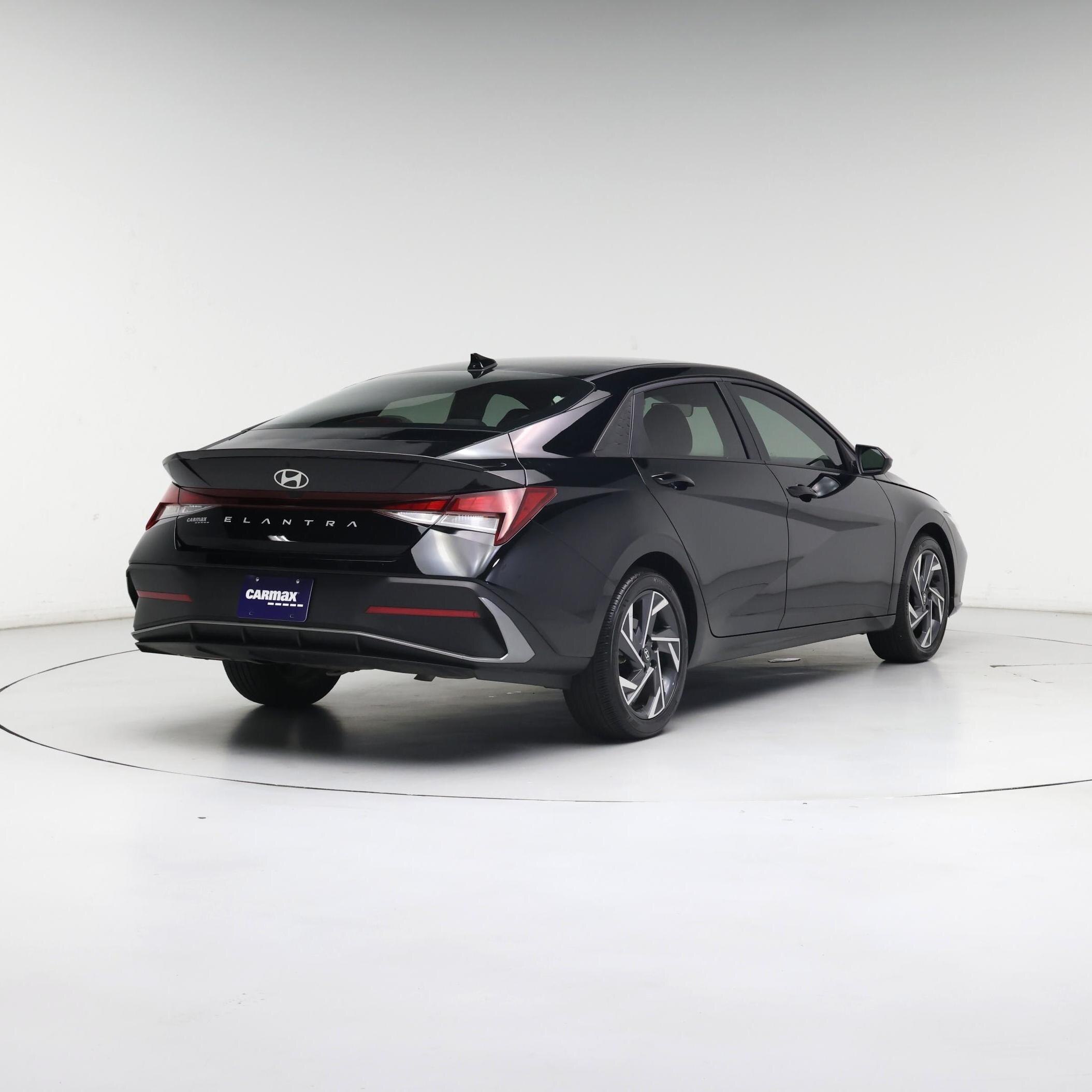 Thumbnail: 2025 Hyundai Elantra - 8