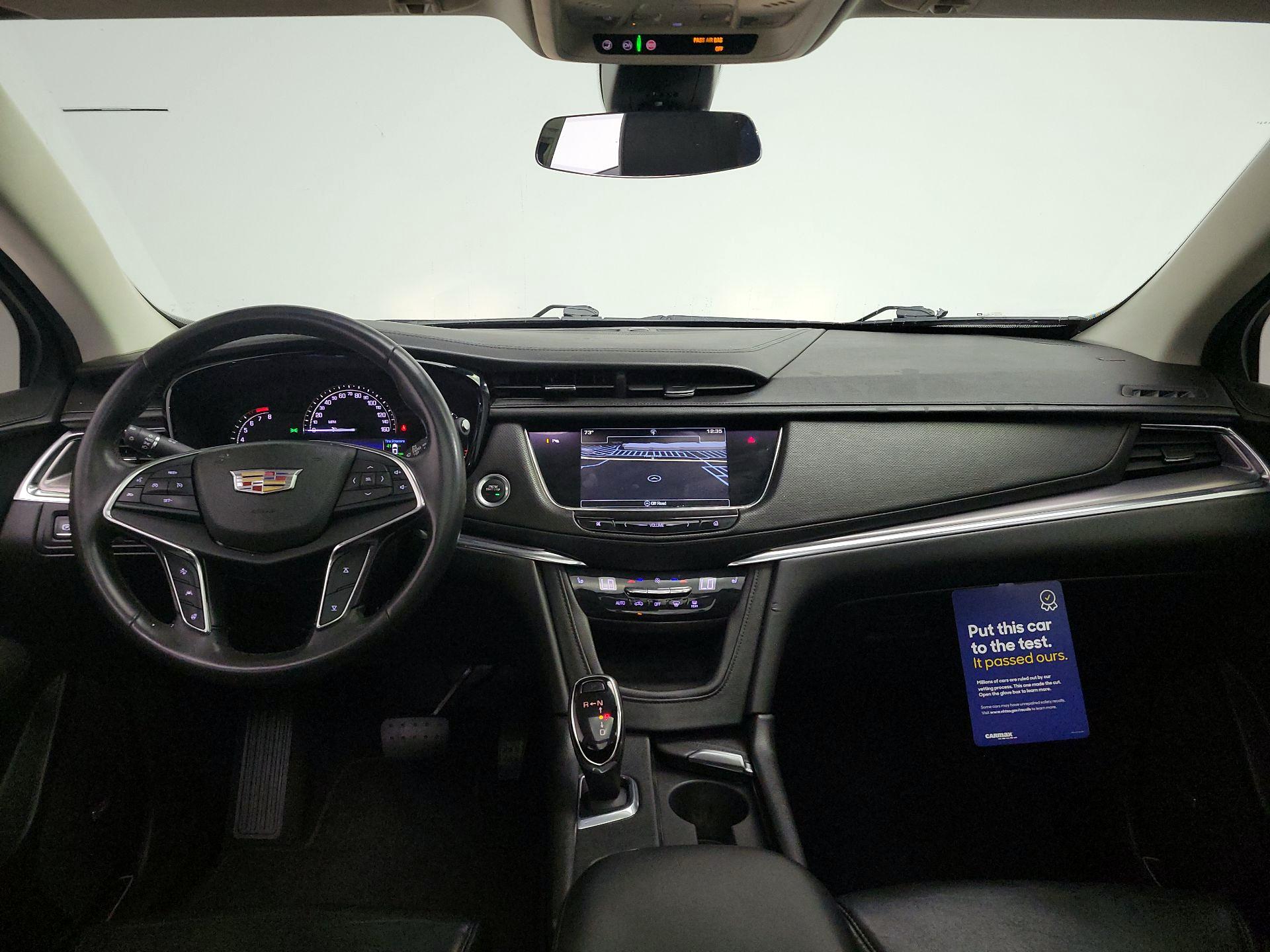 Thumbnail: 2017 Cadillac XT5 - 9
