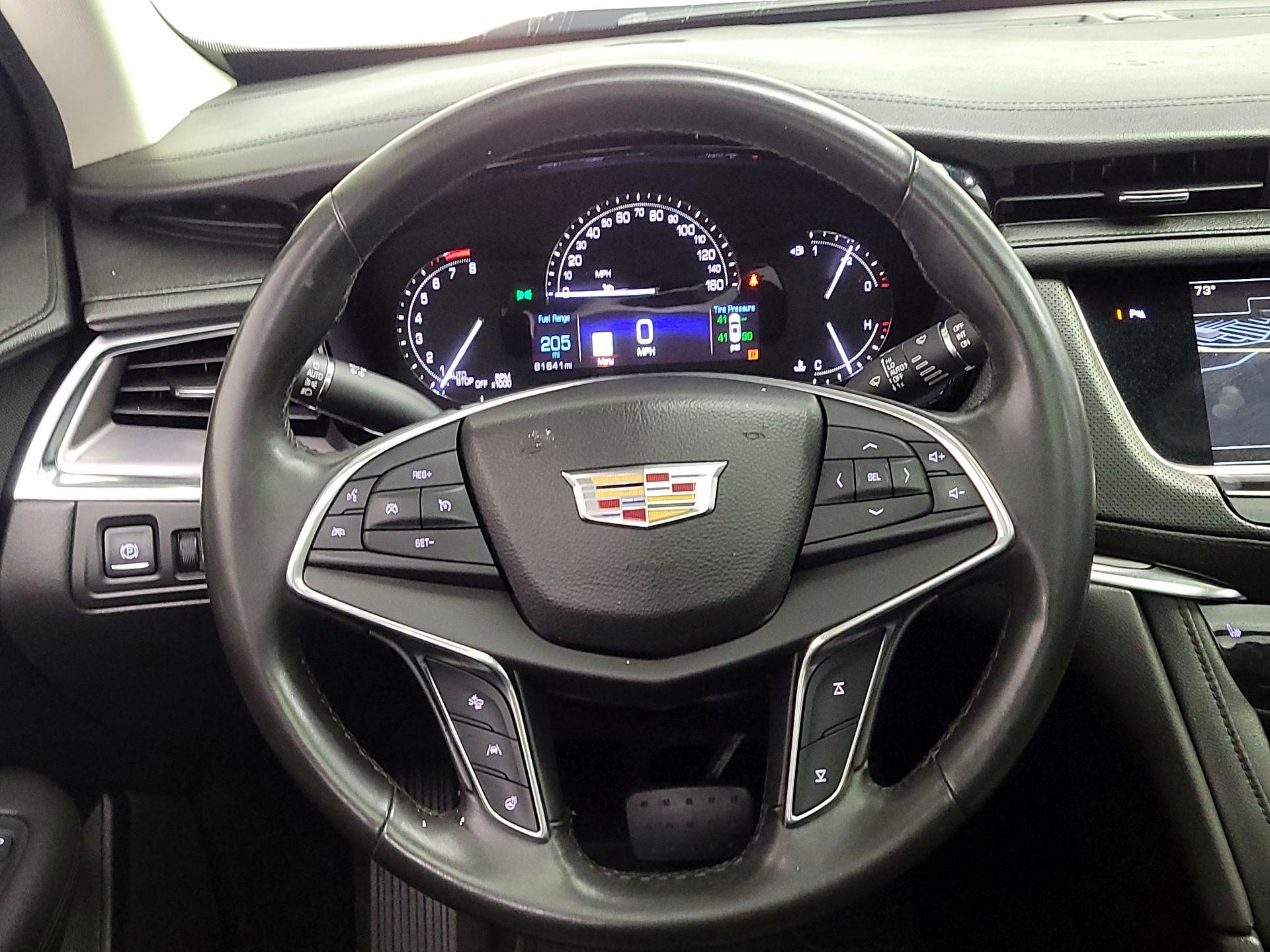 Thumbnail: 2017 Cadillac XT5 - 10