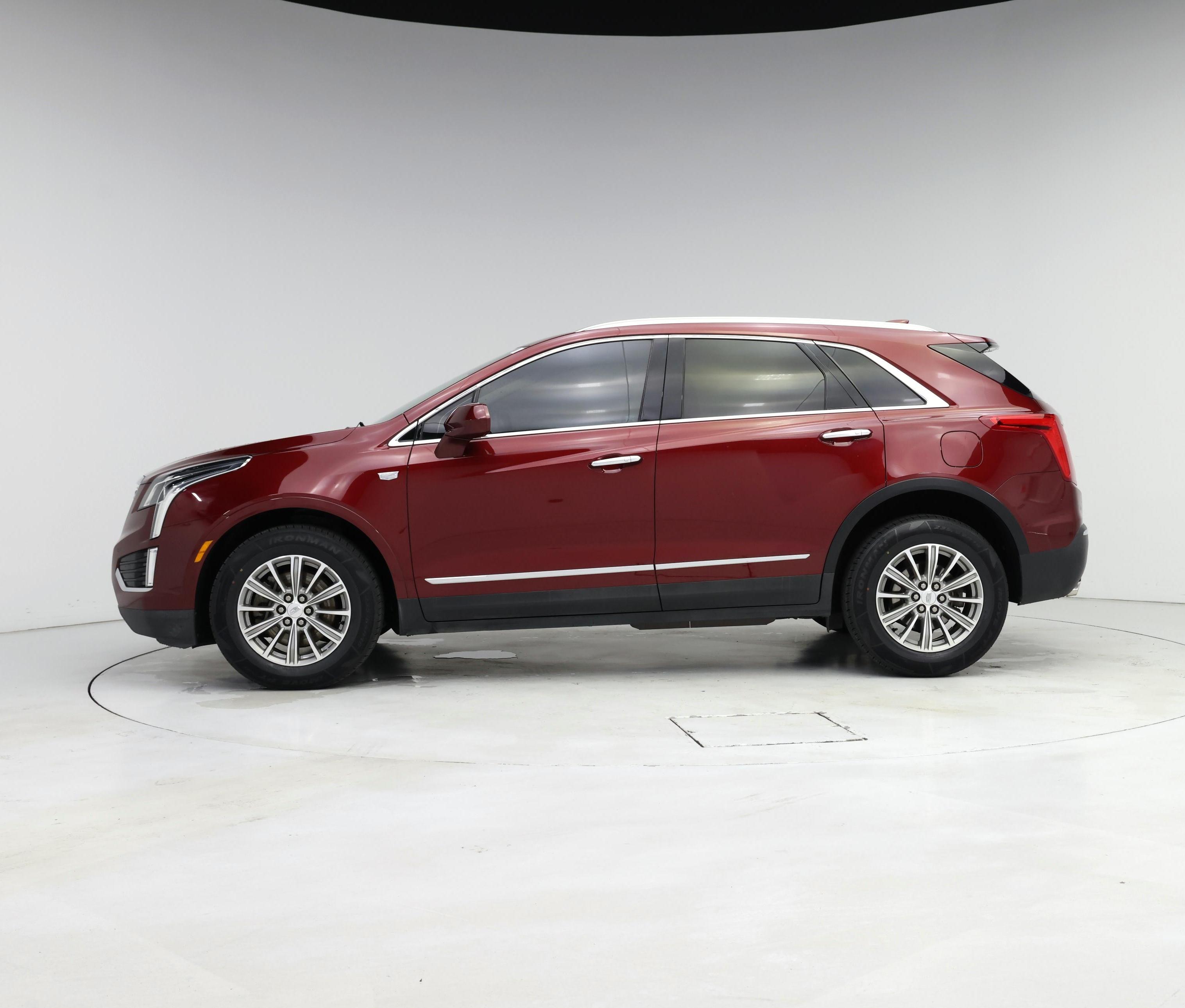 Thumbnail: 2017 Cadillac XT5 - 3