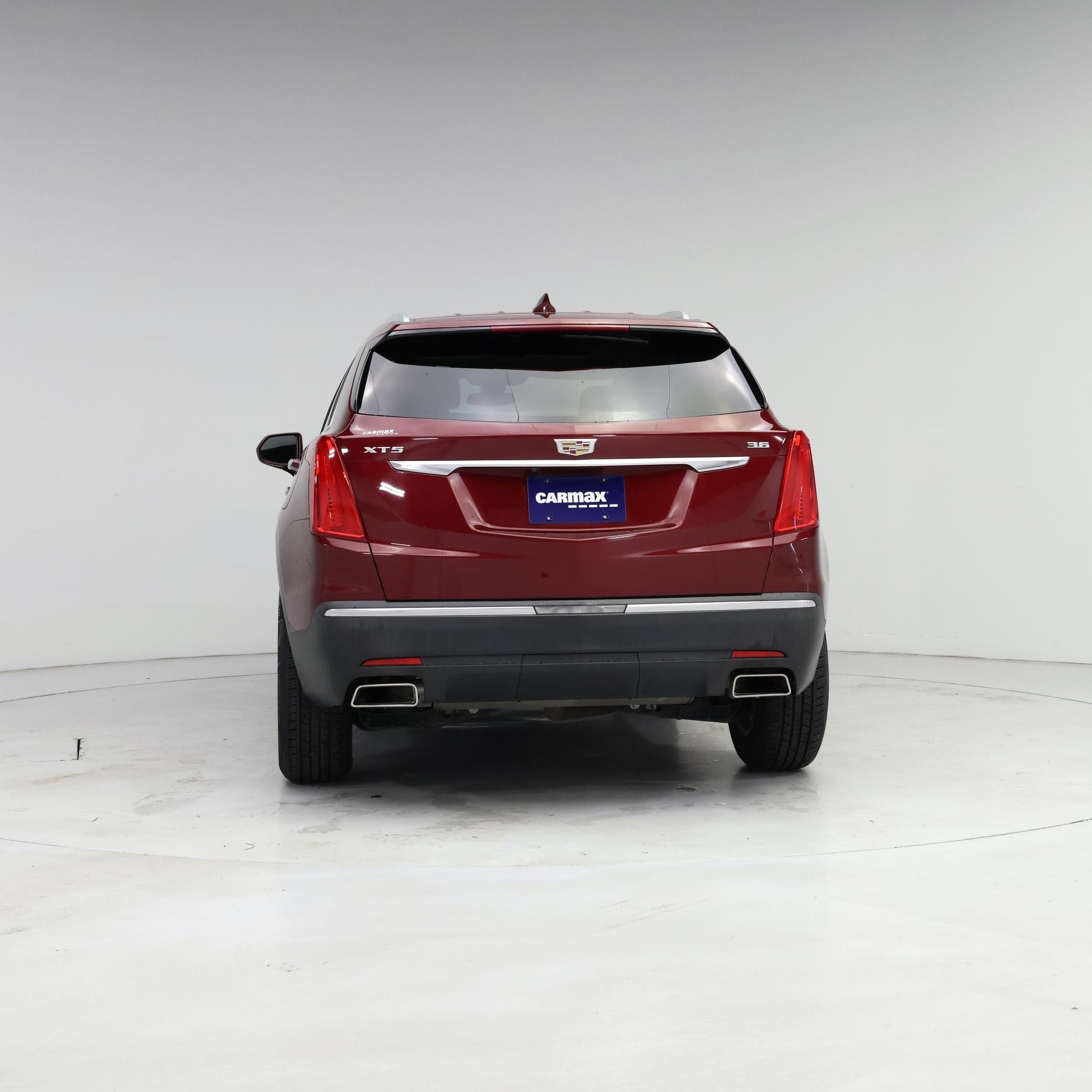 Thumbnail: 2017 Cadillac XT5 - 6