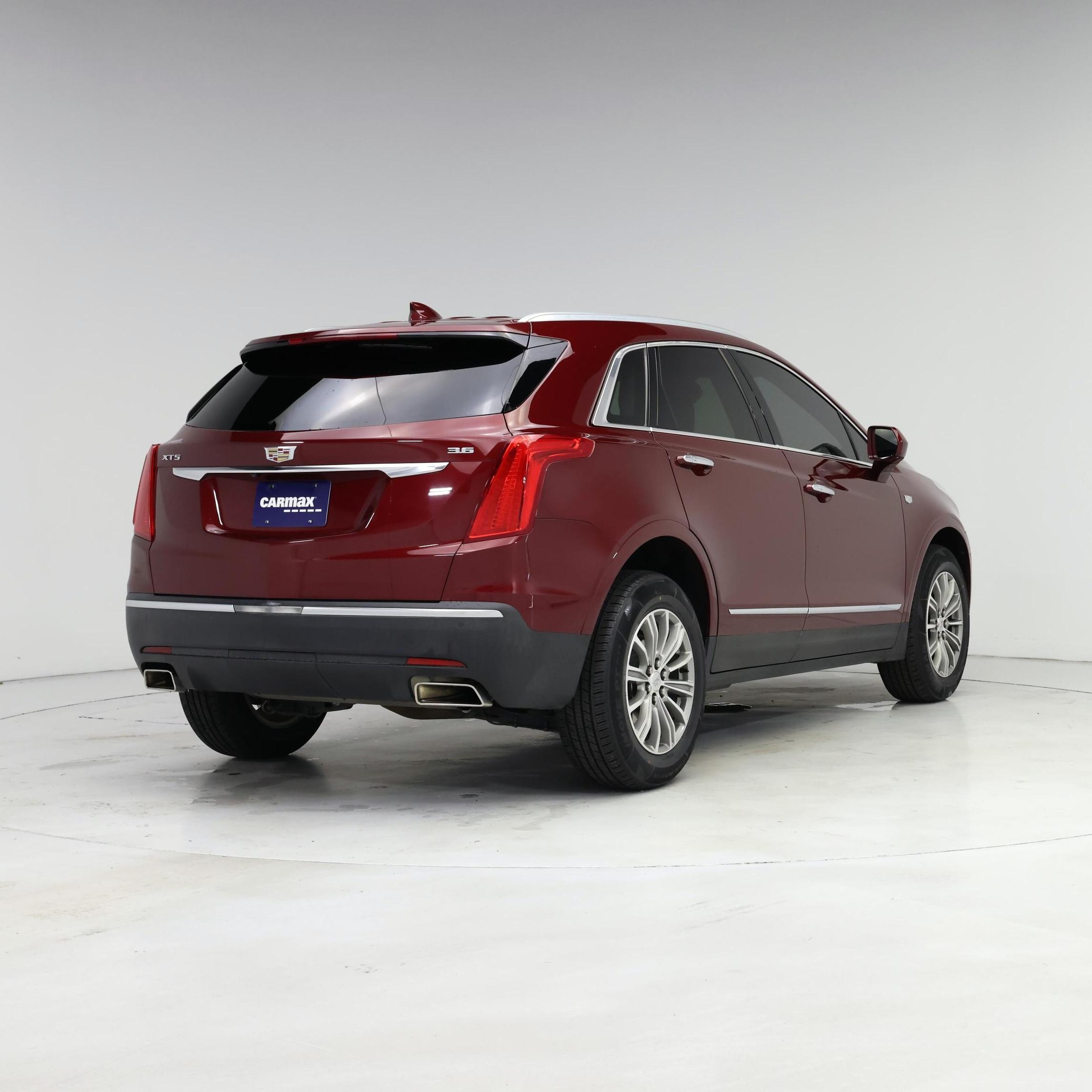 Thumbnail: 2017 Cadillac XT5 - 8