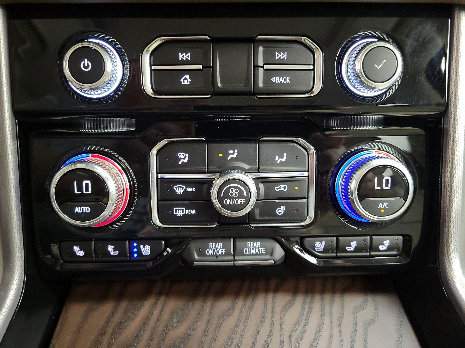 Thumbnail: 2024 GMC Yukon - 17