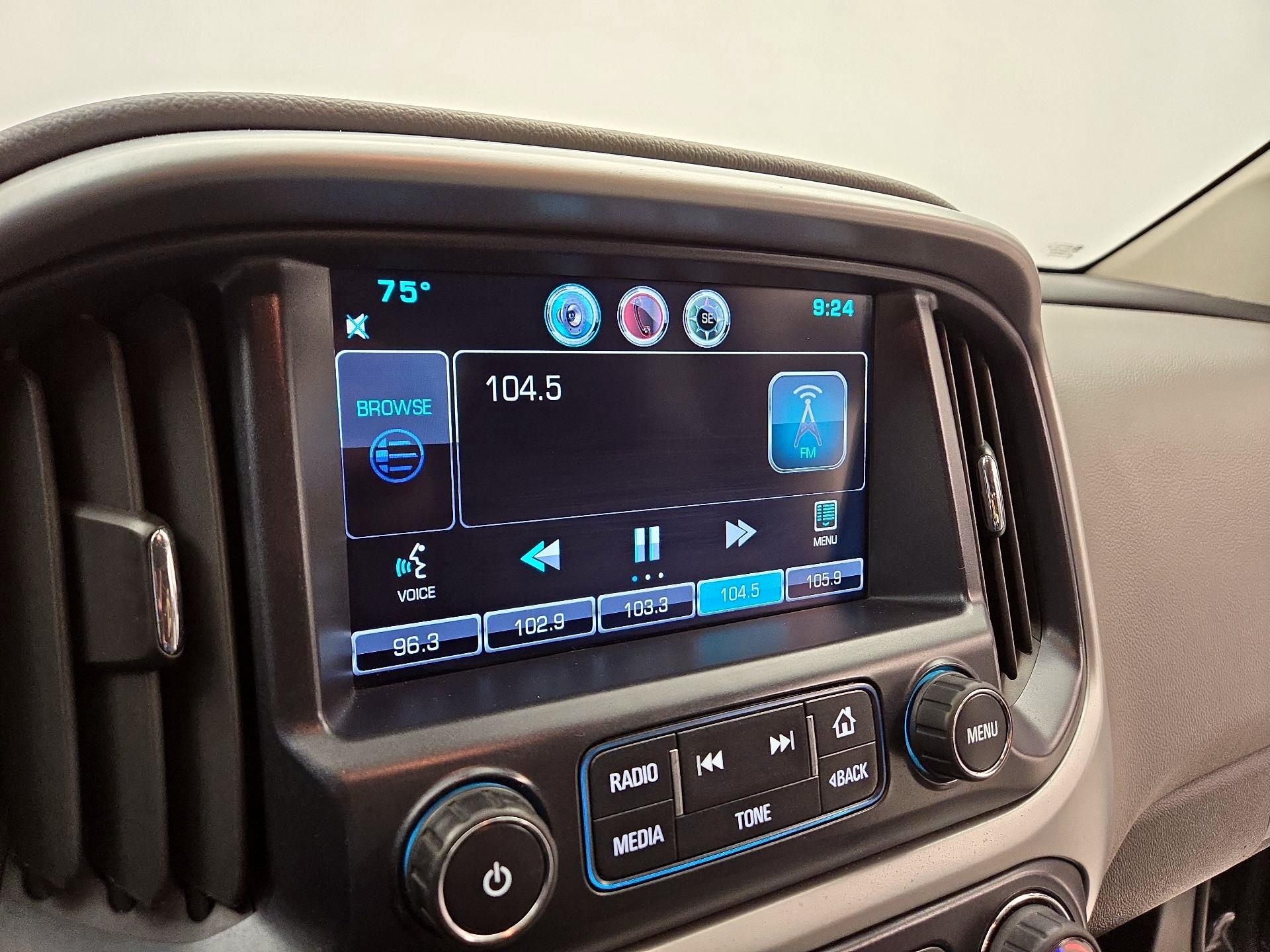 Thumbnail: 2015 Chevrolet Colorado - 15