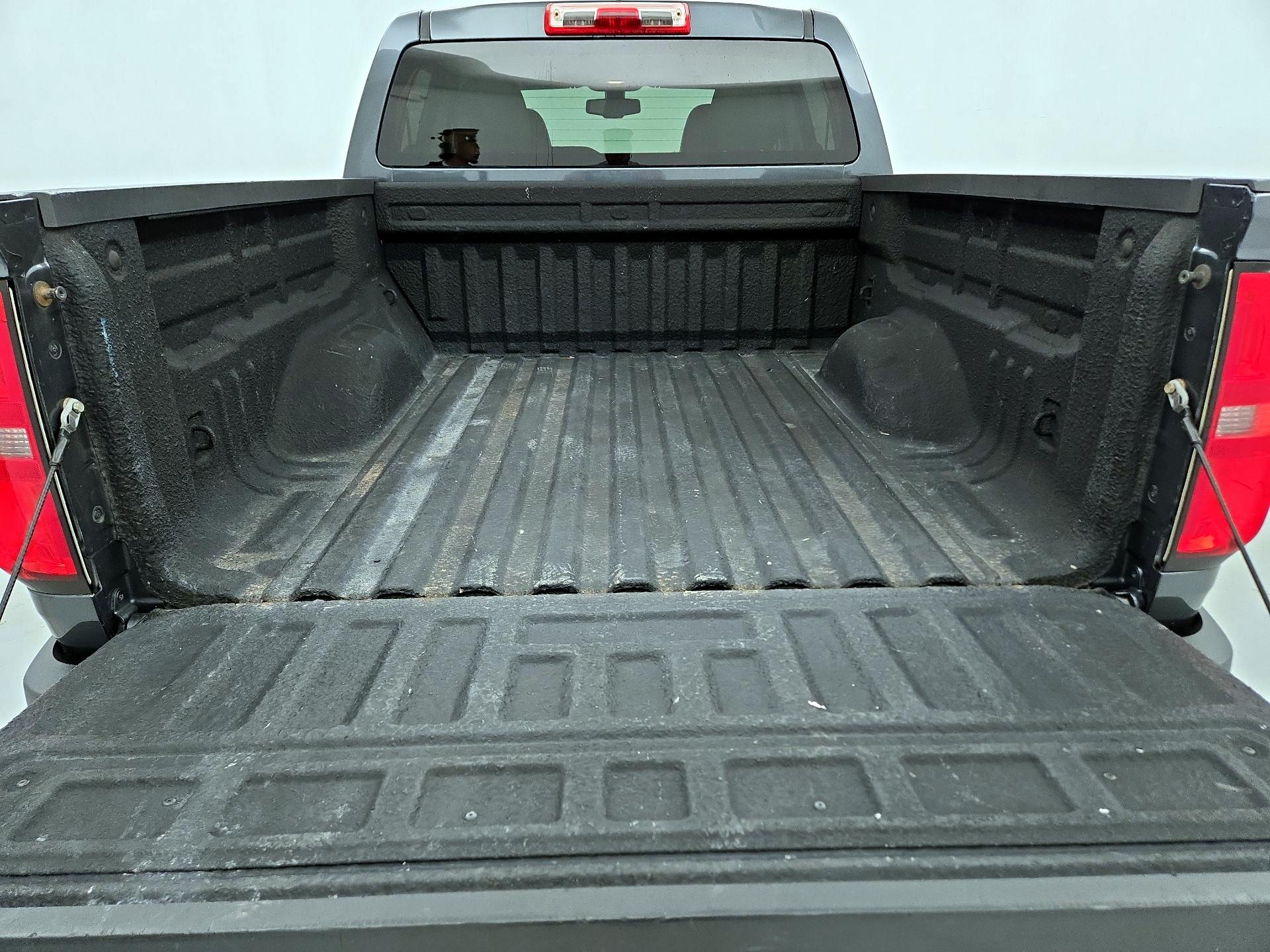 Thumbnail: 2015 Chevrolet Colorado - 20