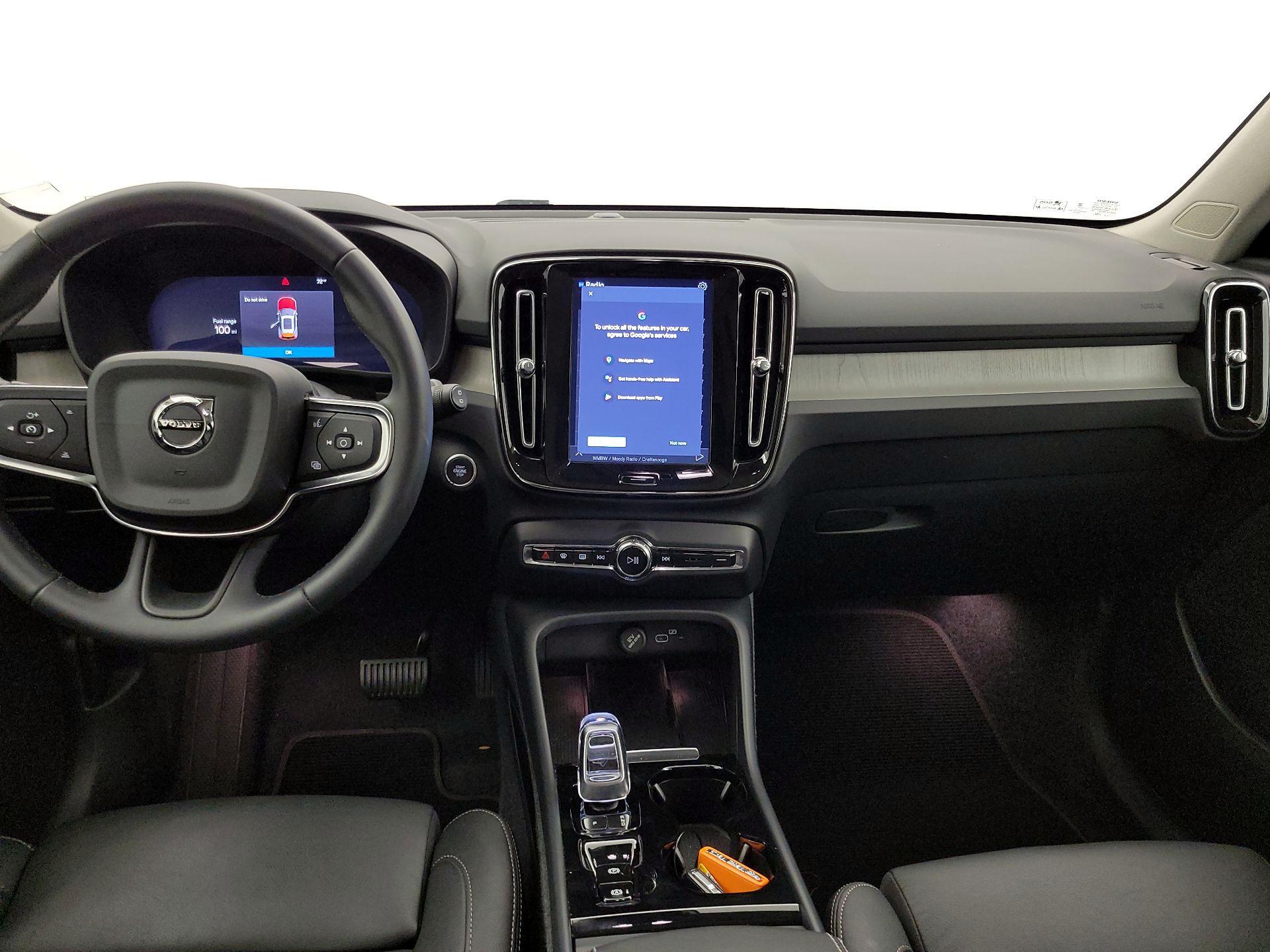 Thumbnail: 2024 Volvo XC40 - 9