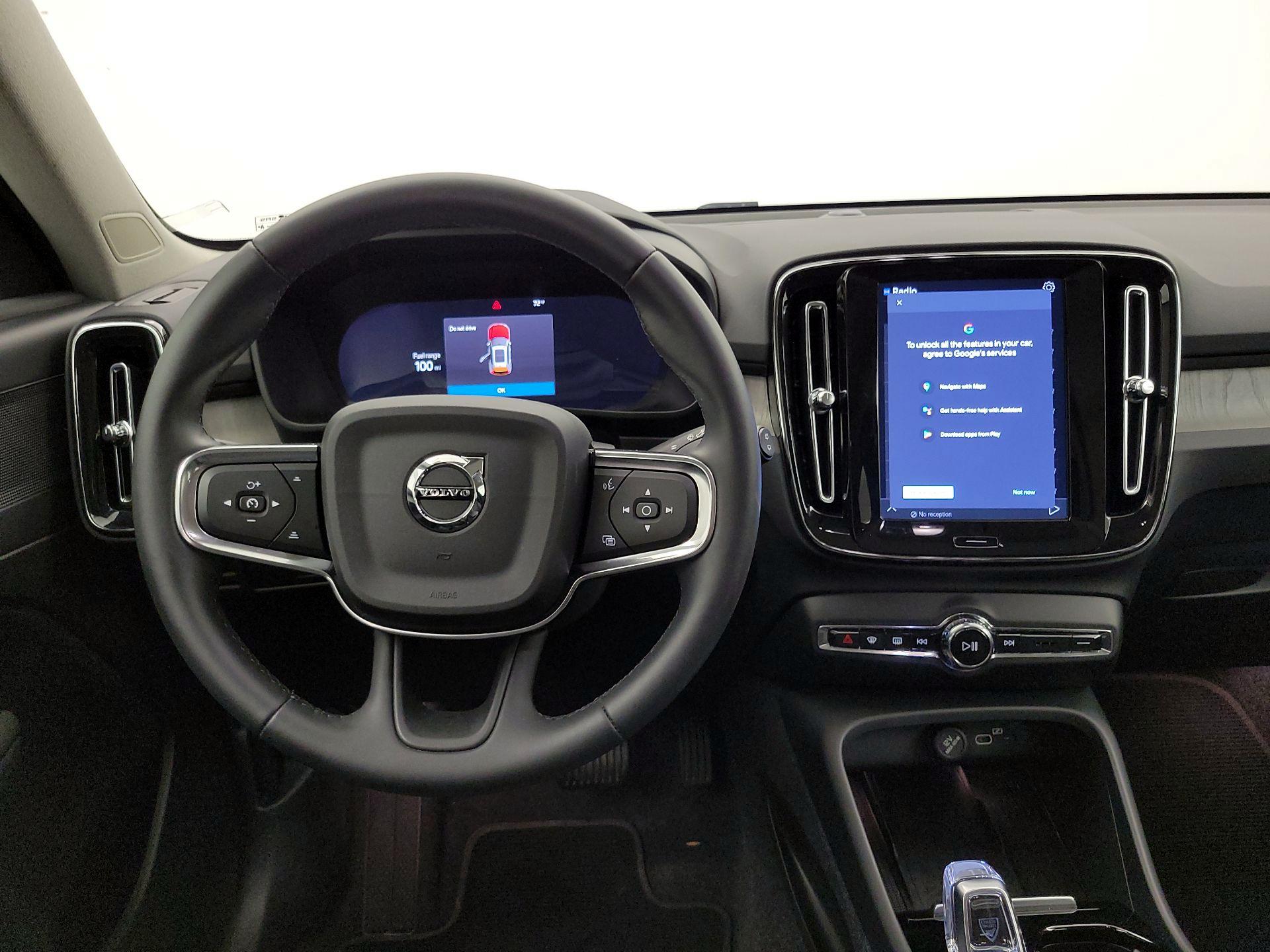 Thumbnail: 2024 Volvo XC40 - 10