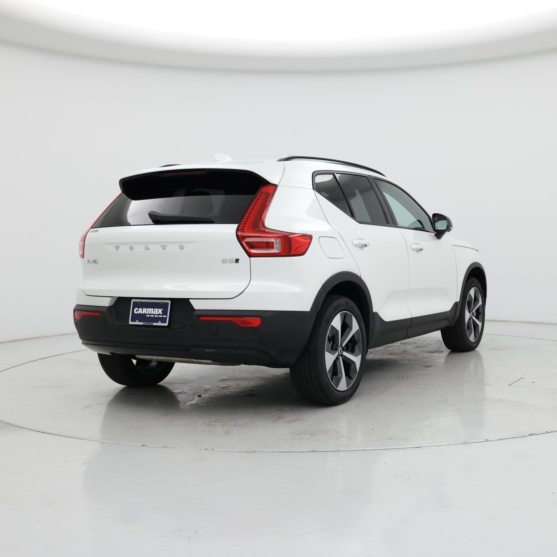 Thumbnail: 2024 Volvo XC40 - 8