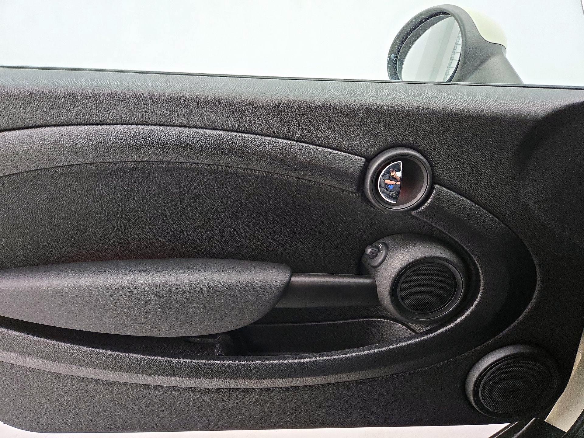 Thumbnail: 2015 MINI Cooper - 12