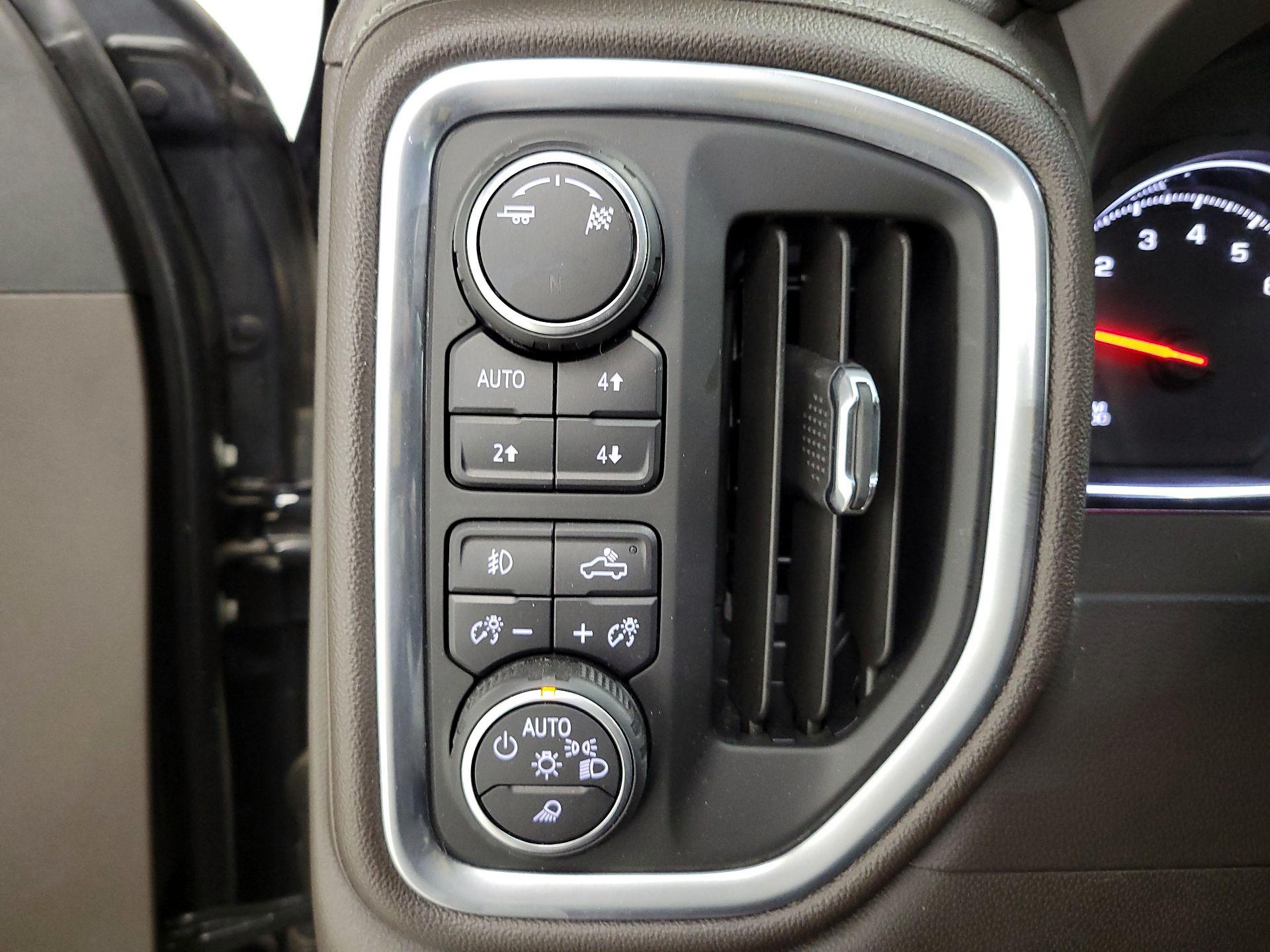 Thumbnail: 2019 Chevrolet Silverado 1500 - 13