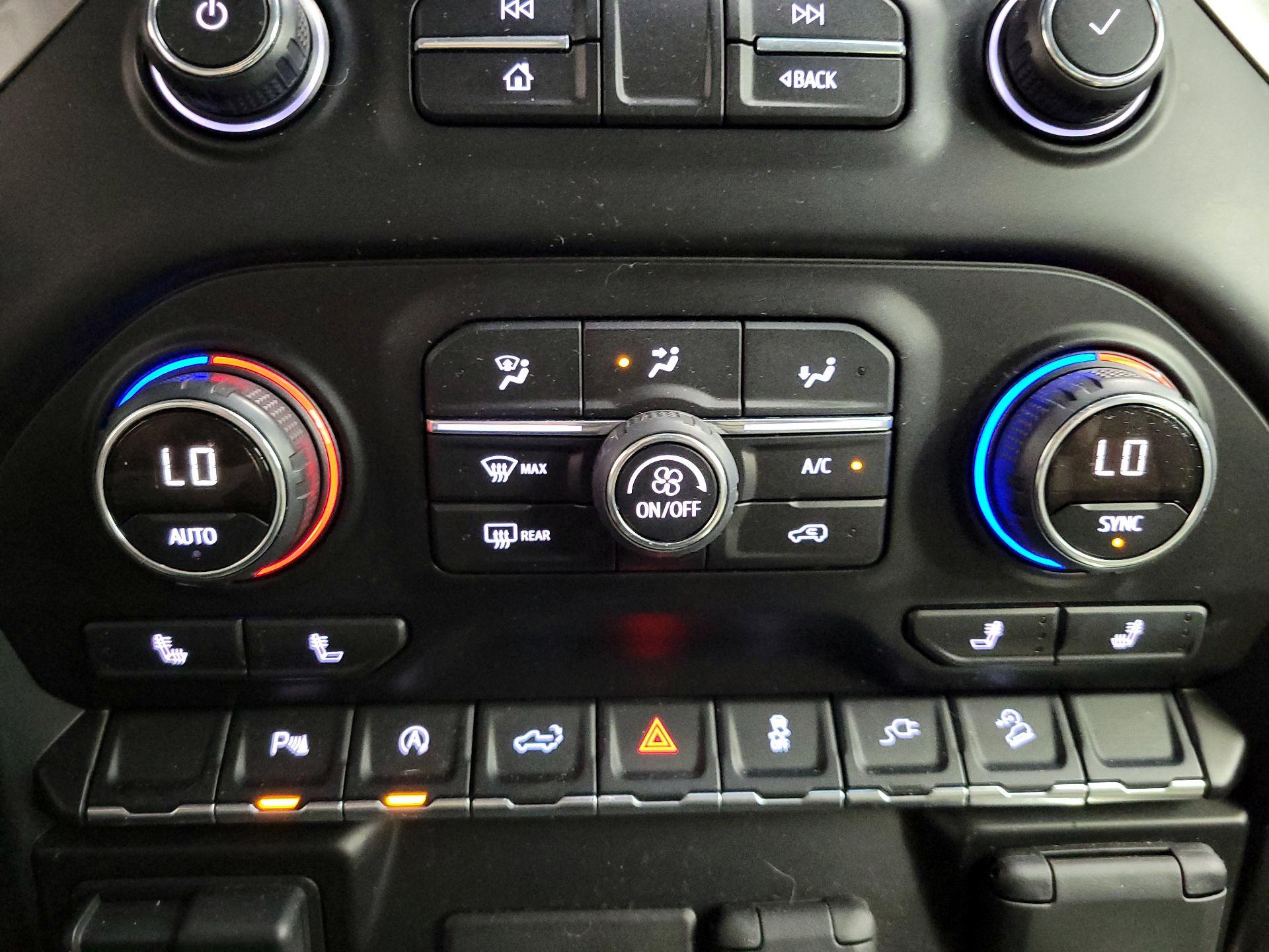 Thumbnail: 2019 Chevrolet Silverado 1500 - 16