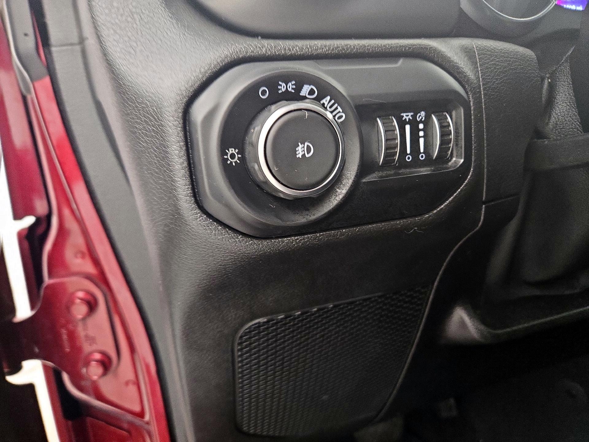 Thumbnail: 2021 Jeep Wrangler - 13