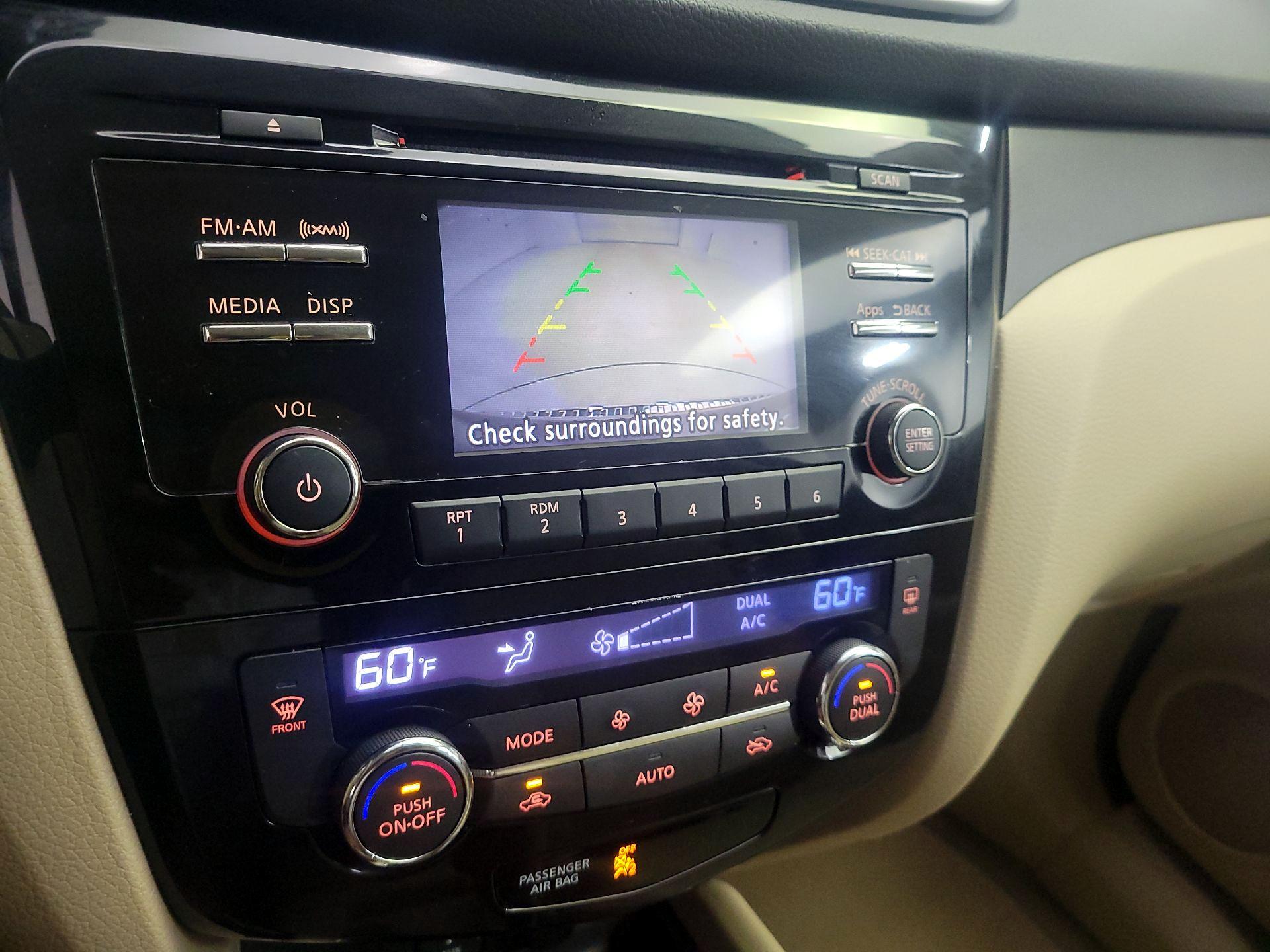 Thumbnail: 2014 Nissan Rogue - 14