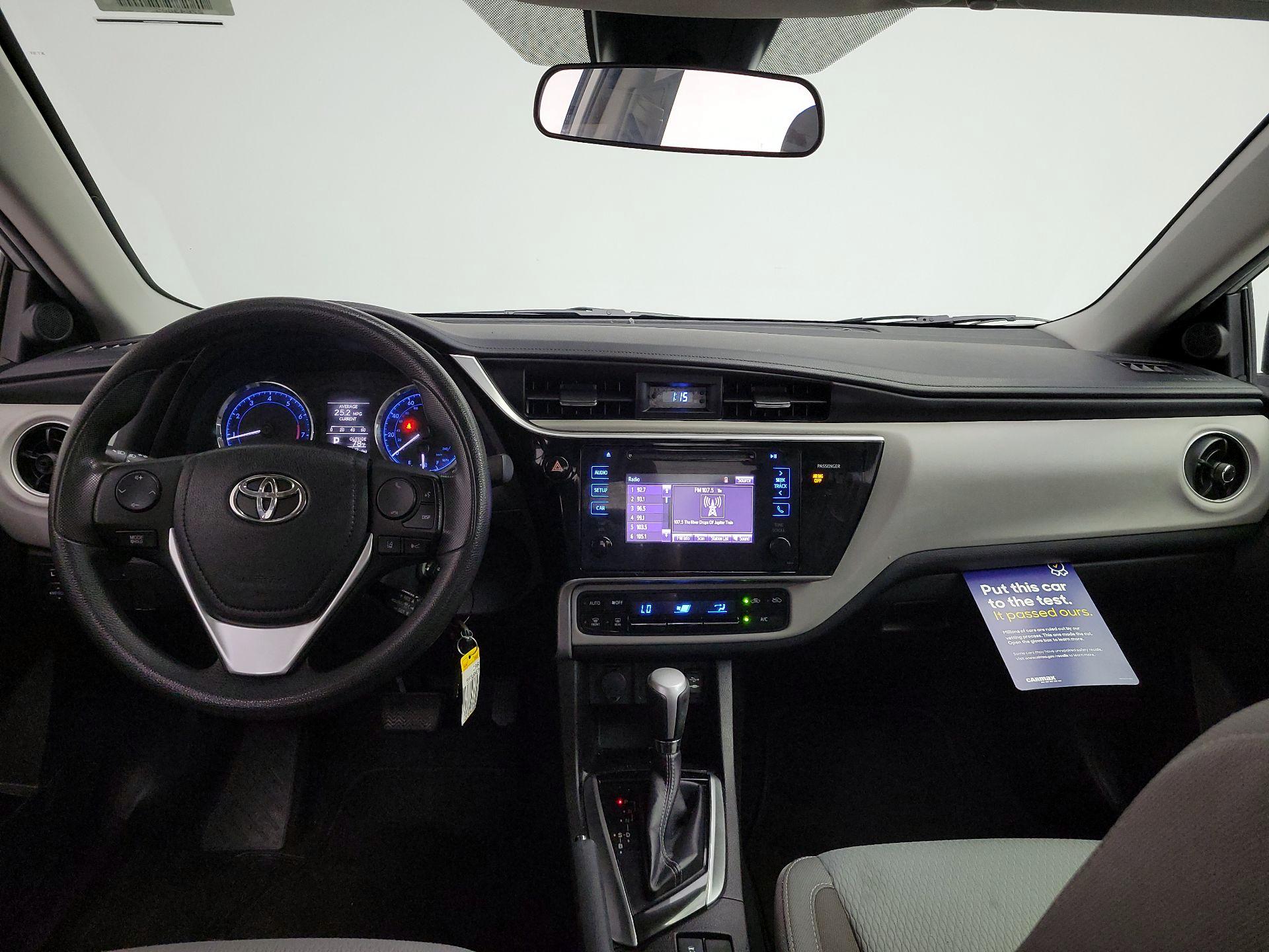 Thumbnail: 2017 Toyota Corolla - 9