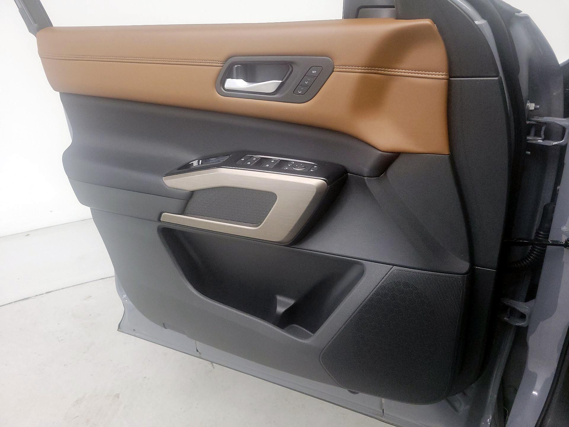 Thumbnail: 2025 Nissan Pathfinder - 12