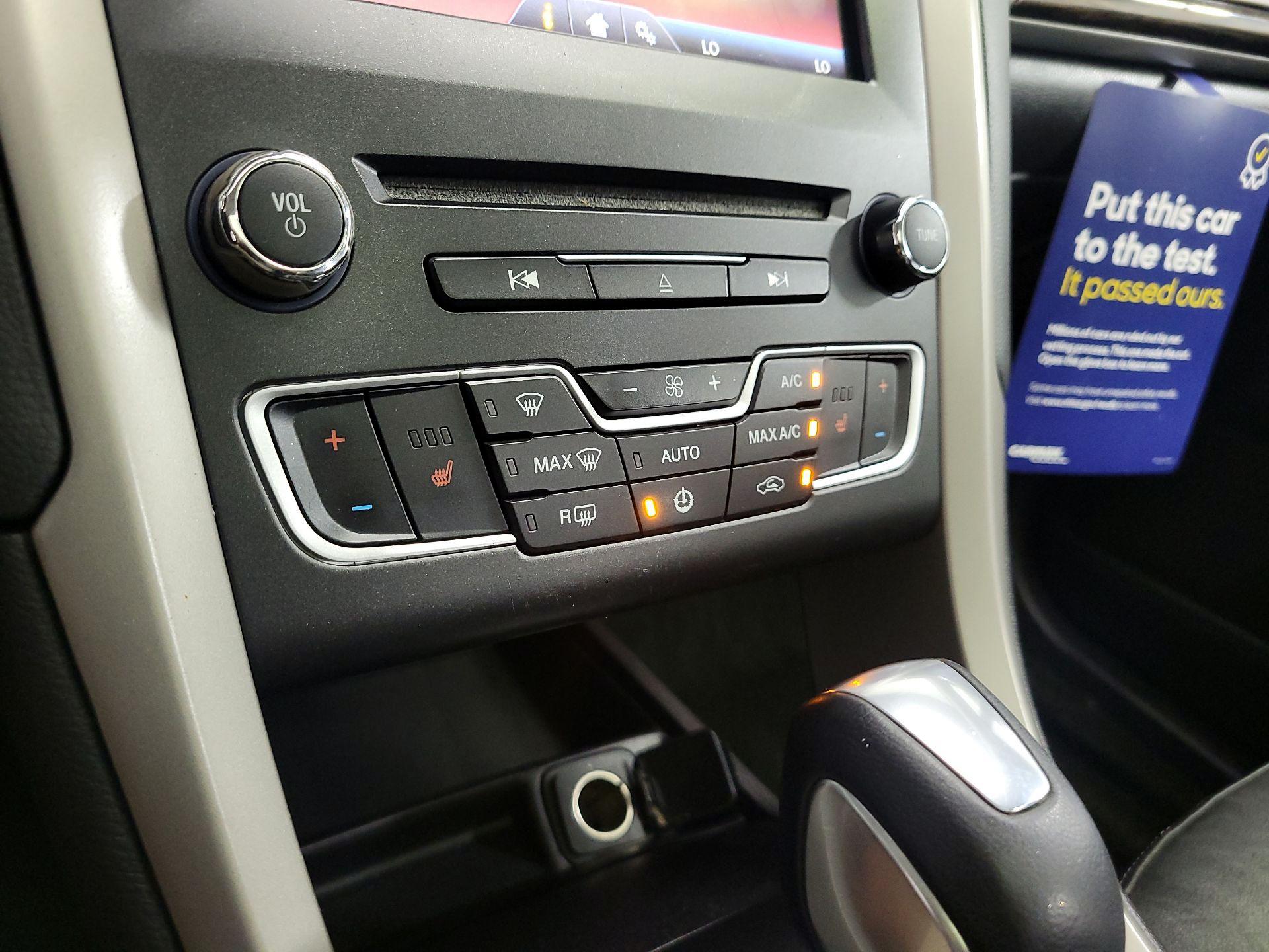 Thumbnail: 2016 Ford Fusion - 17