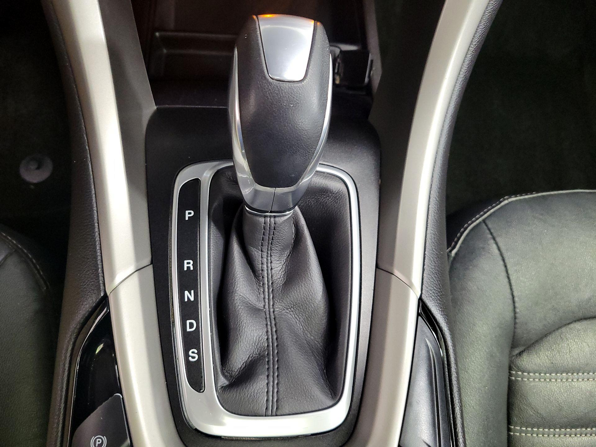 Thumbnail: 2016 Ford Fusion - 18